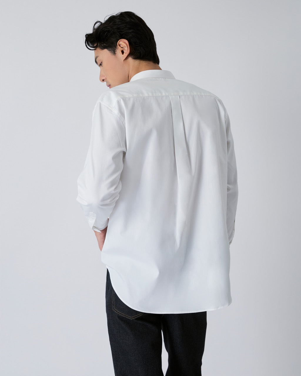 Découvrir - Monk Collar Cotton Shirt in White