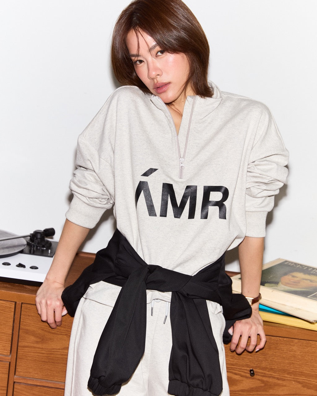 Découvrir - AMR Logo Zip Collar Sweater in Light Grey