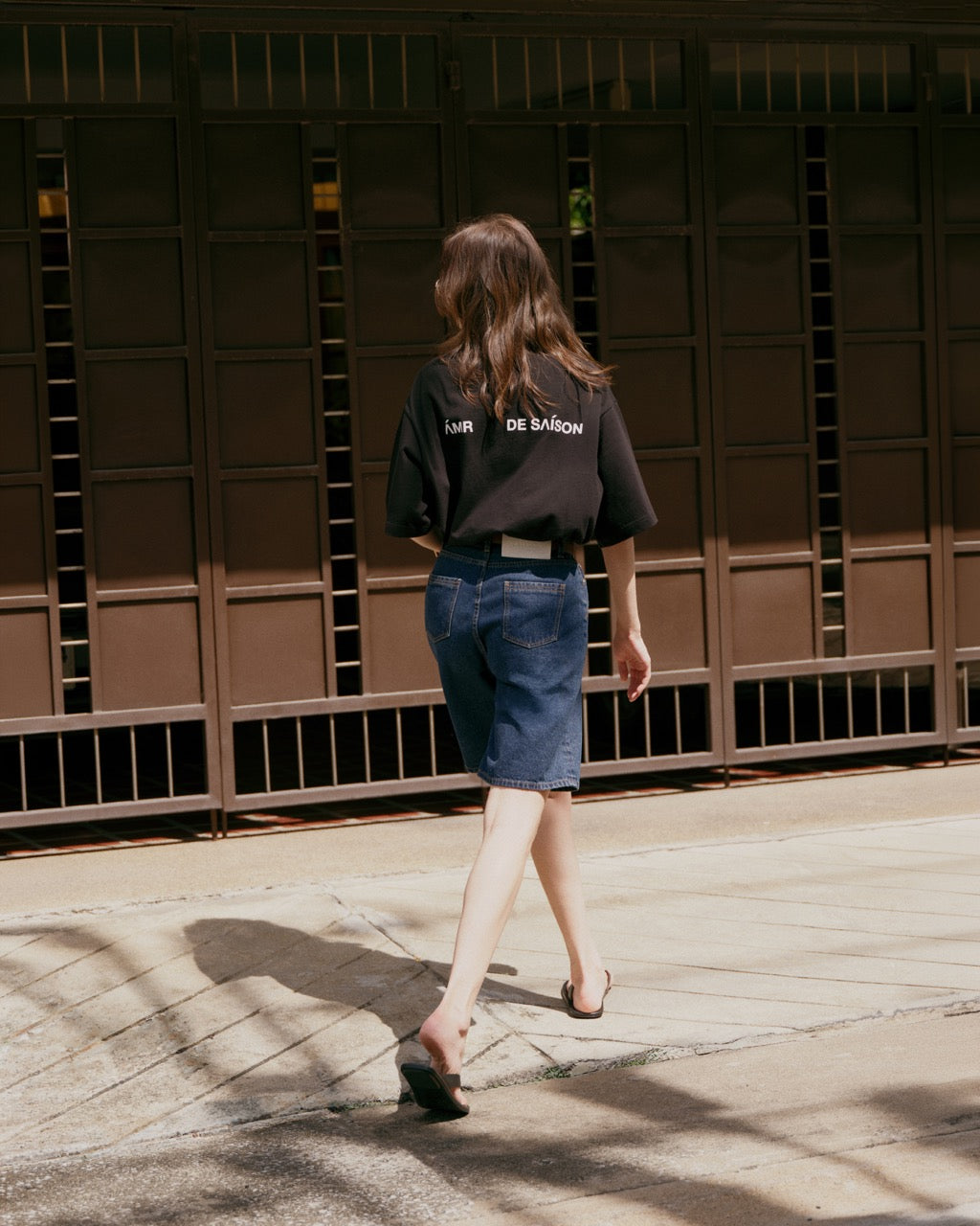 July Drop - AMR DE SAISON LOGO T-Shirt In Back - Black