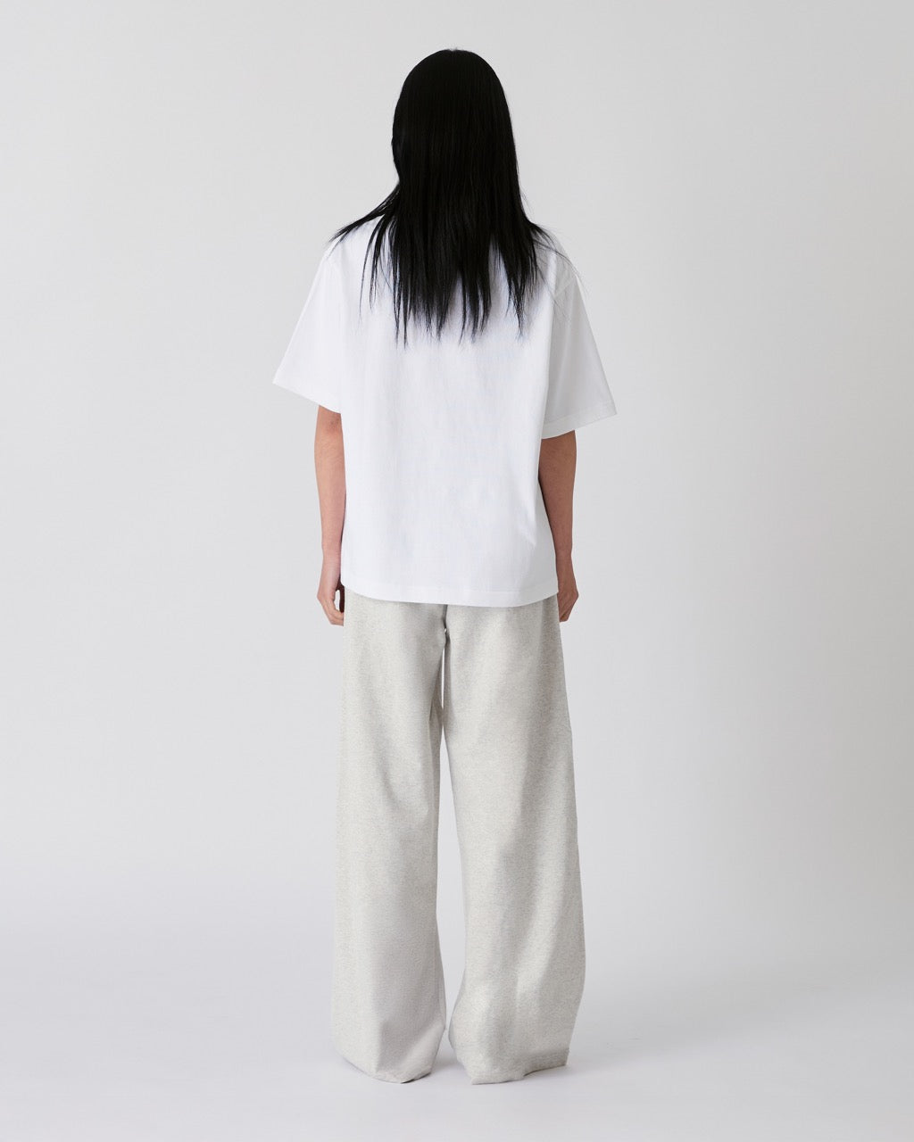 Decouvrir - AMR Logo T-Shirt in White