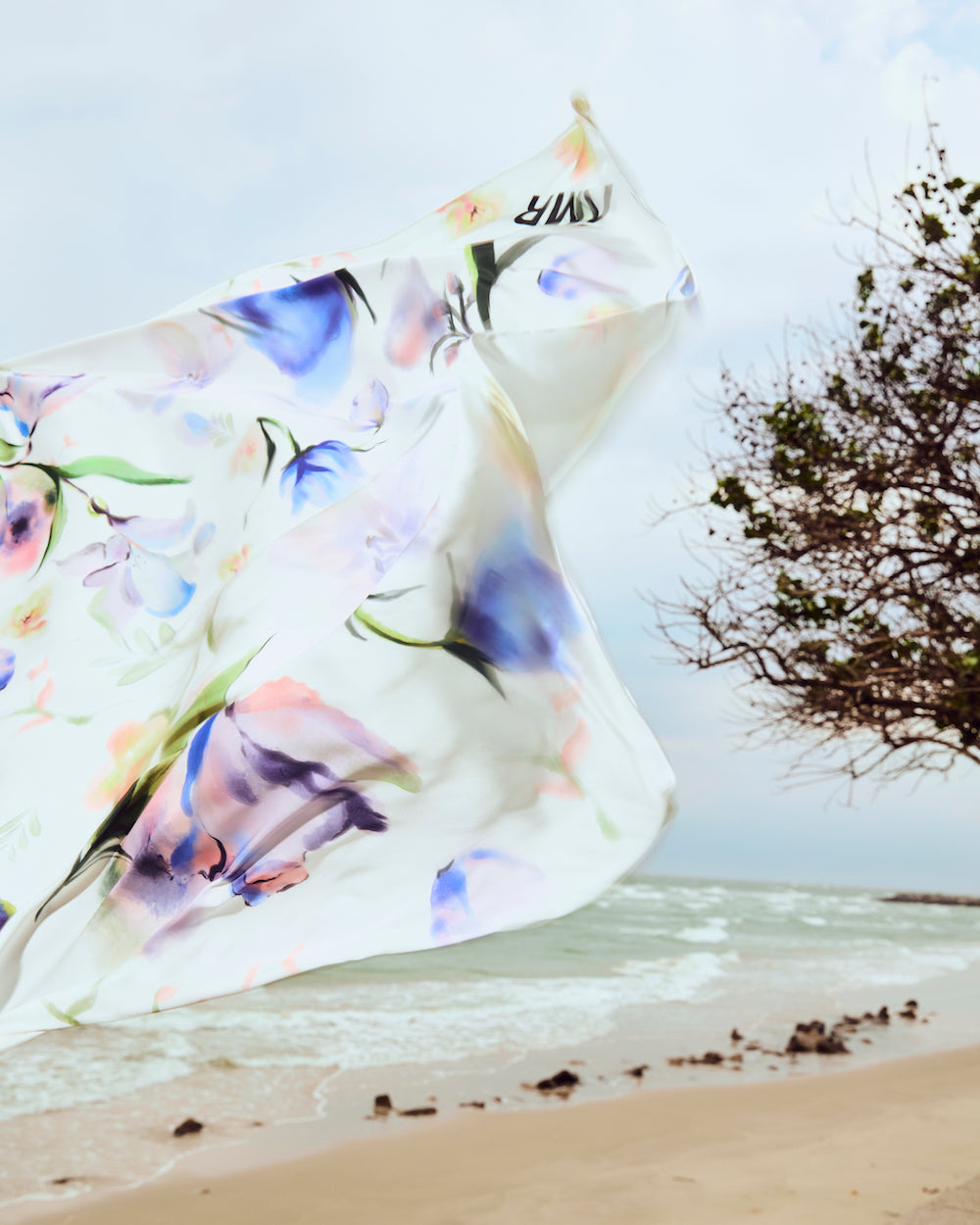Le soleil d'ete - AMR Abstract Floral Scarf