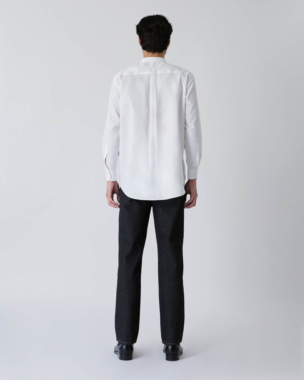 Découvrir - Monk Collar Cotton Shirt in White