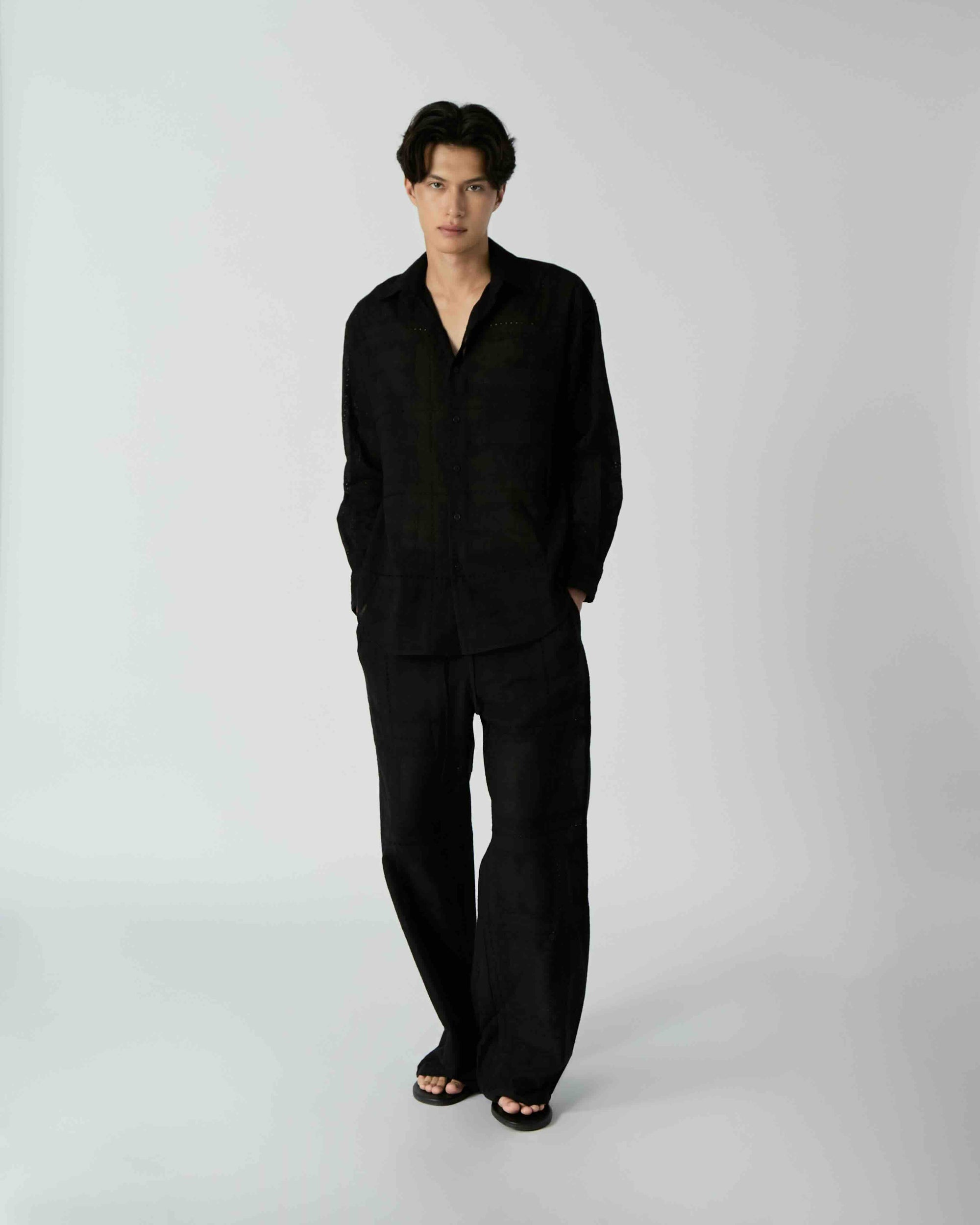 Le soleil d'ete - Embroidered Drawstring Trousers in Black