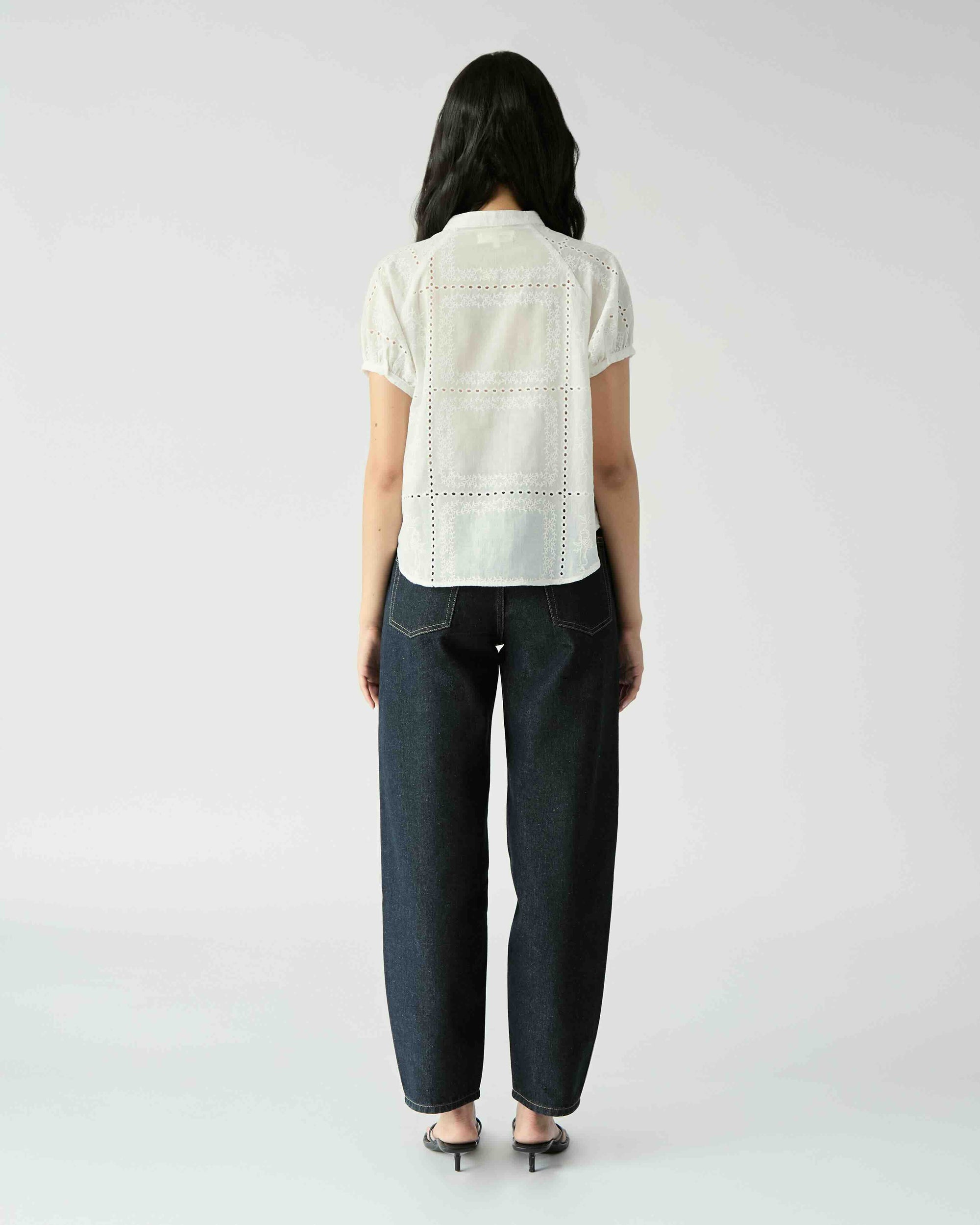 Le soleil d'ete - Grandad Embroidered Short Sleeve Shirt in White