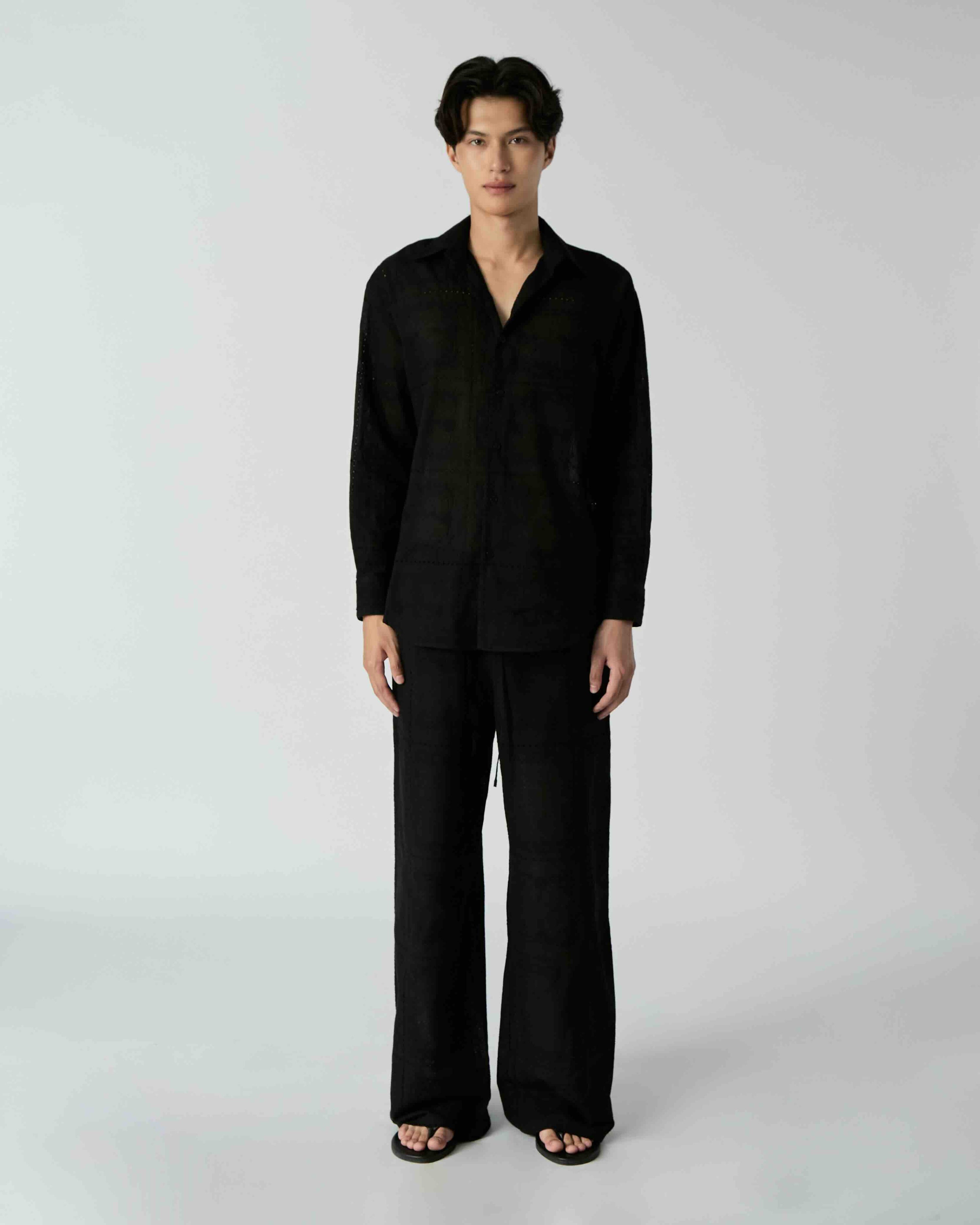 Le soleil d'été - Embroidered Drawstring Trousers in Black