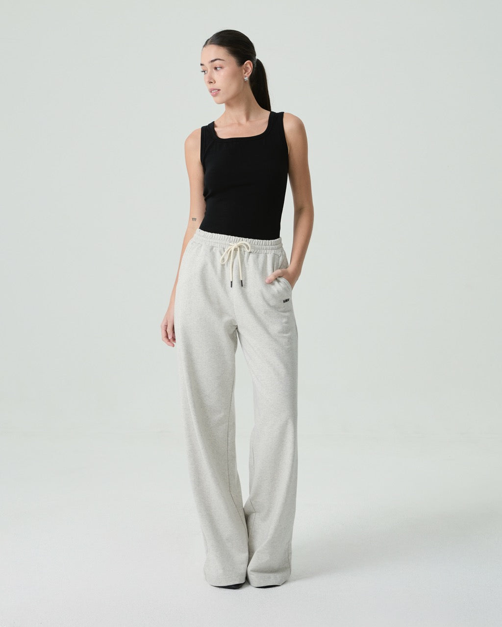 Decouvrir - Drawstring Sweatpants in Light Grey