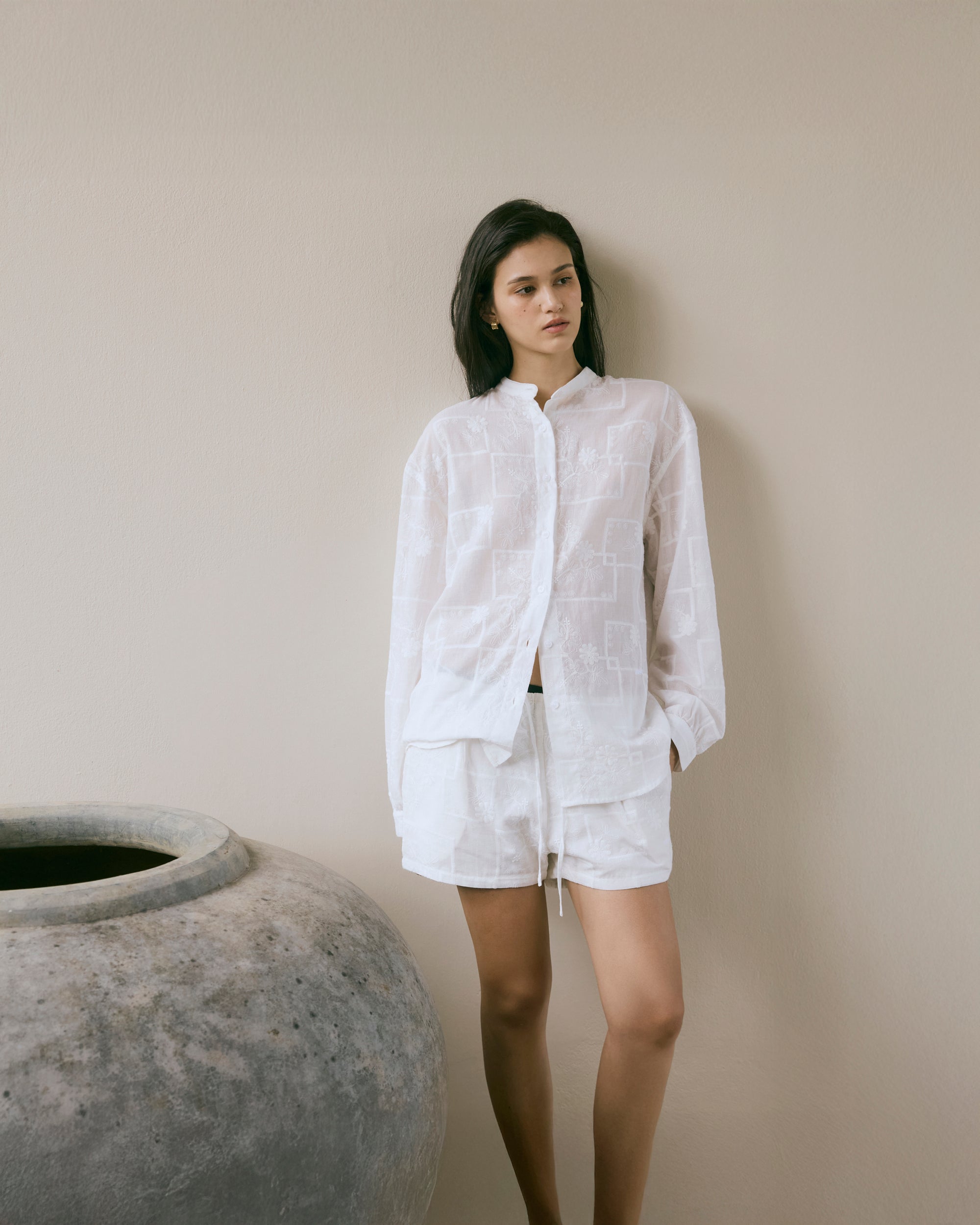 Le soleil d'ete - Embroidered Cotton Shorts in White