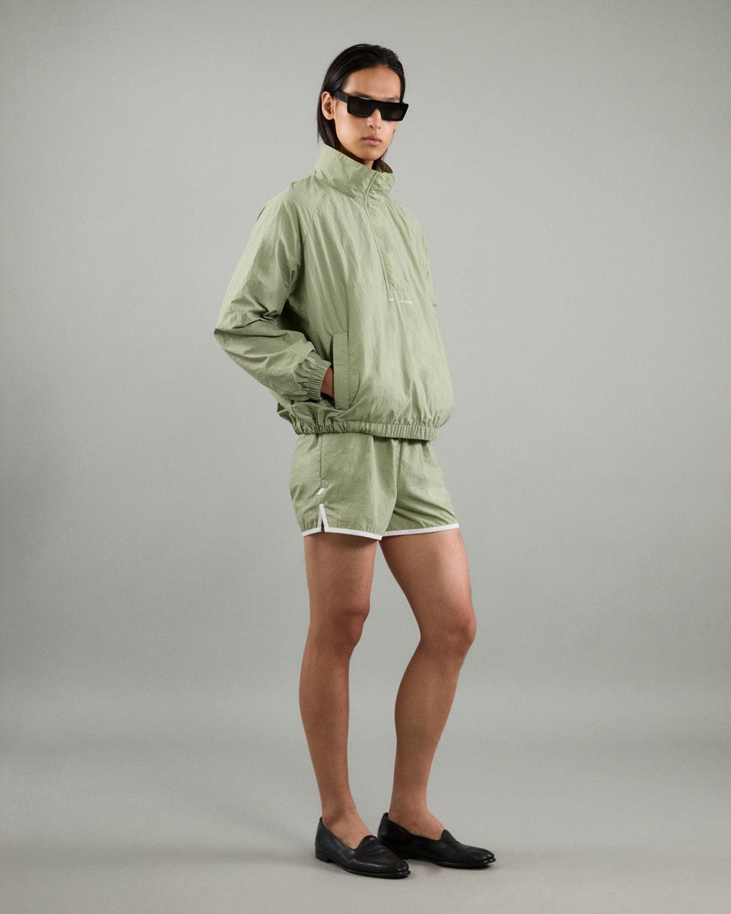Athleisure Athletic Club - AMR Lightweight Track Pullover in Green