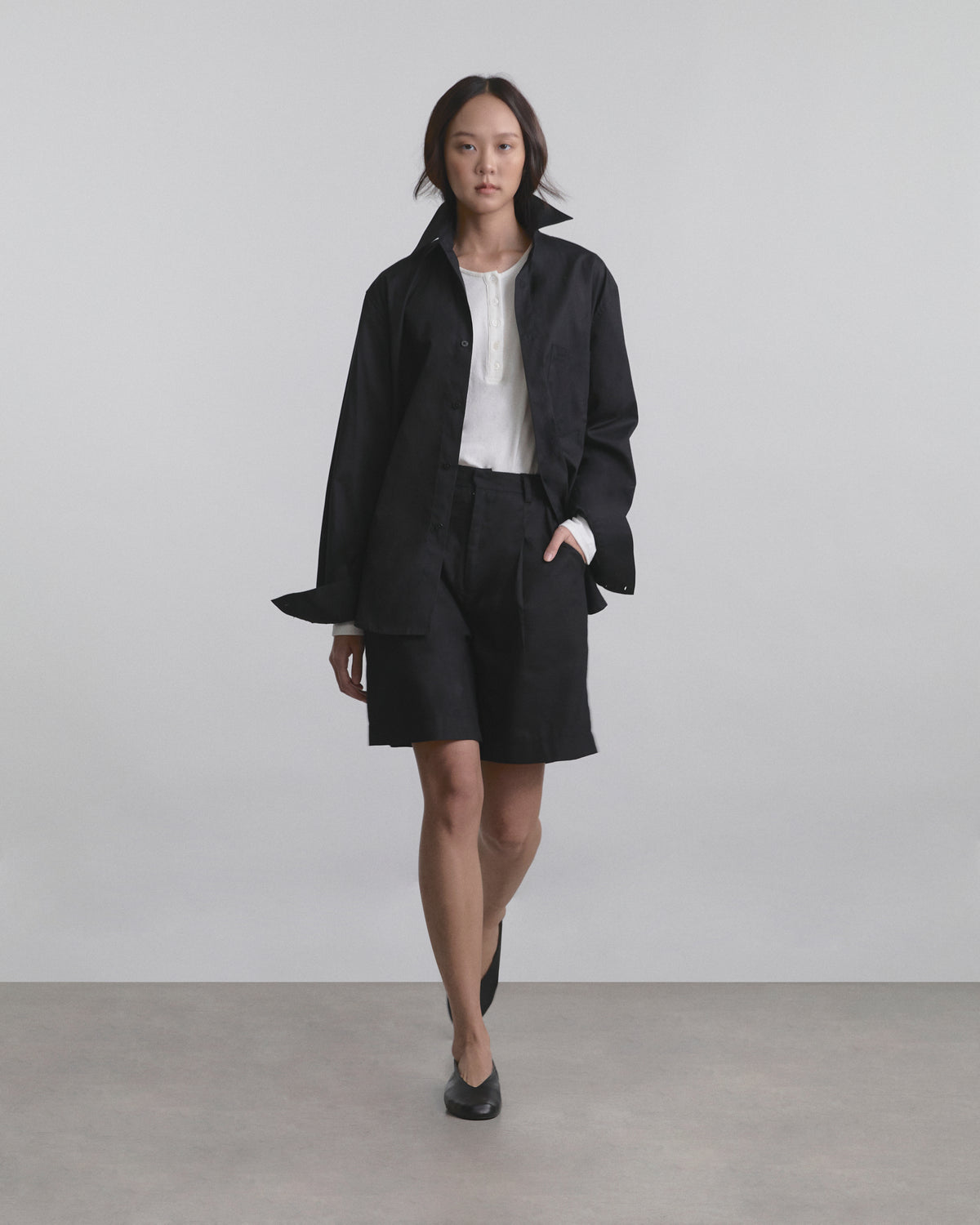 Wardrobe II - AMR Regular Shirt (MEN) in Black