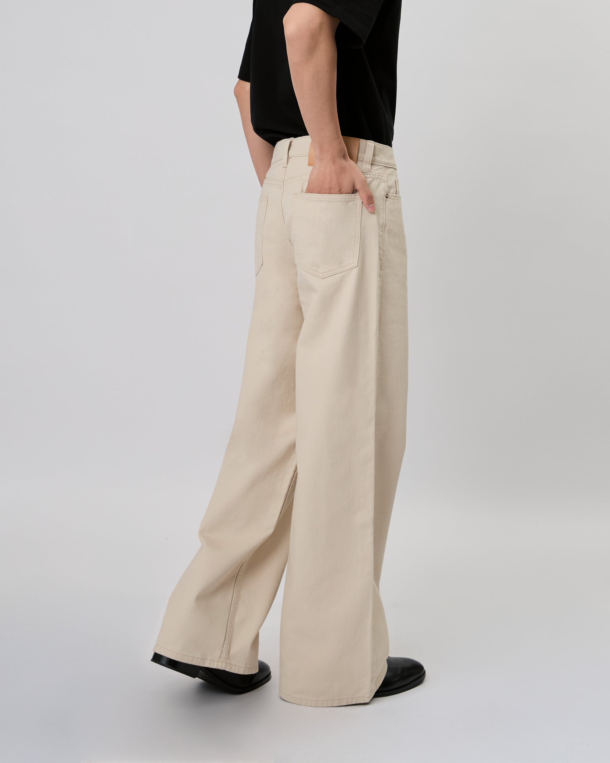 New Urban Drop - 90s Baggy Jeans in Smokey Beige