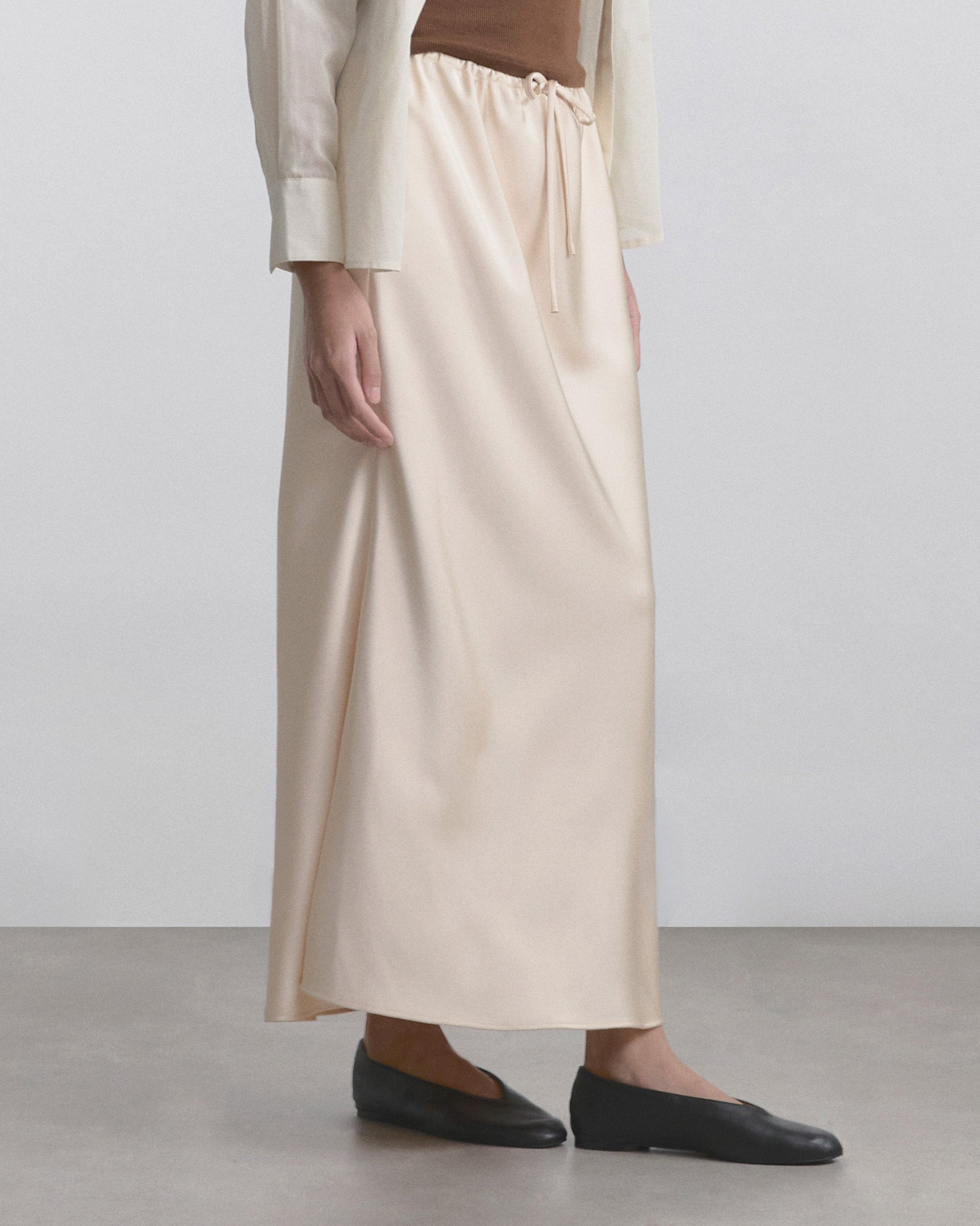 Wardrobe I - AMR Elastic Maxi Skirt in Cream