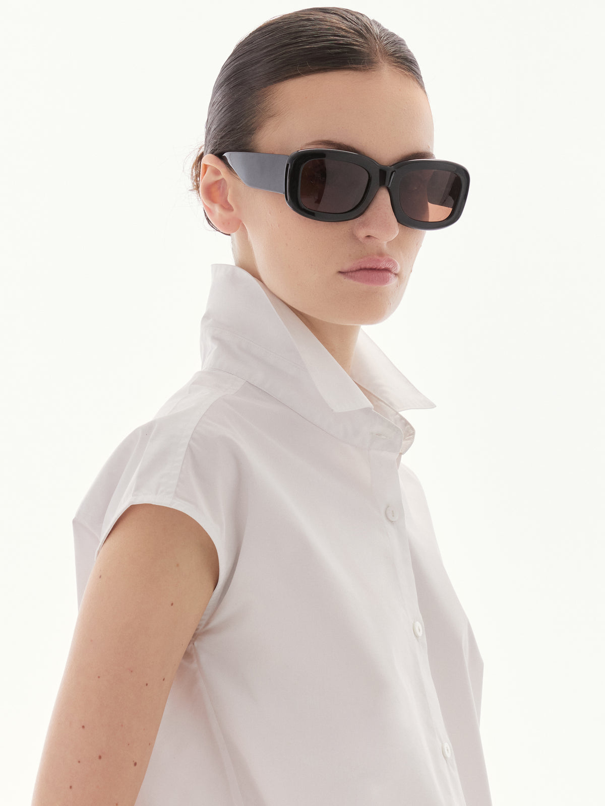 Wardrobe lll - AMR Sleeveless Shirt in Poplin White
