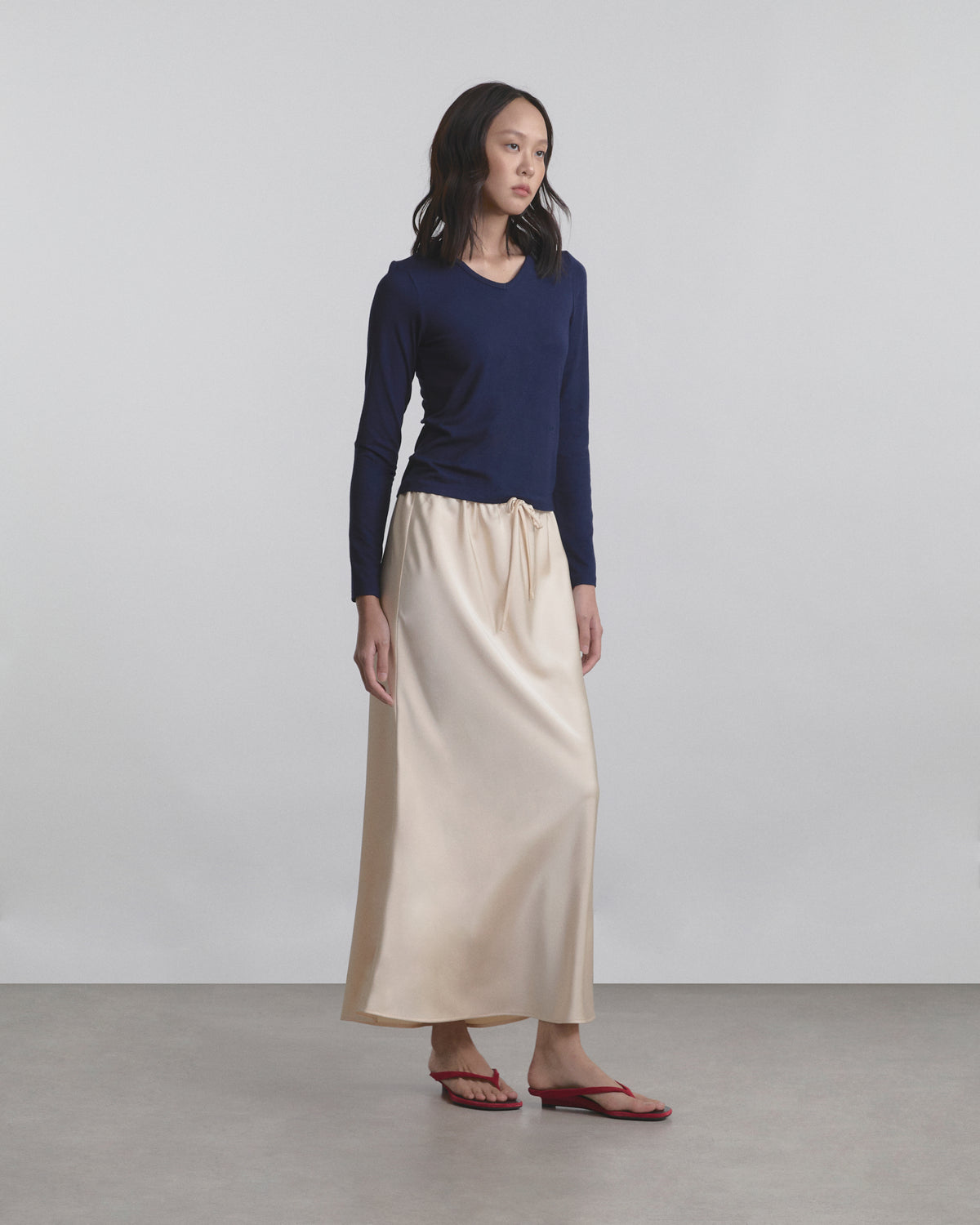 Wardrobe II - AMR Slim Fit V-neck Long Sleeve in Navy Blue