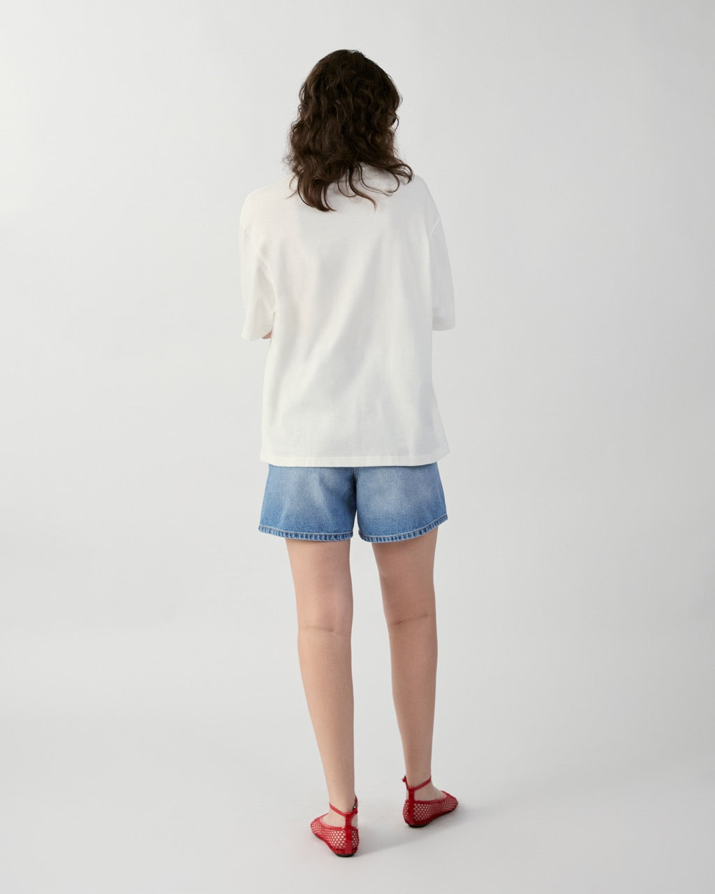 En Couleurs - AMR Logo Embroidery Oversized T-Shirt (Relaxed) in White