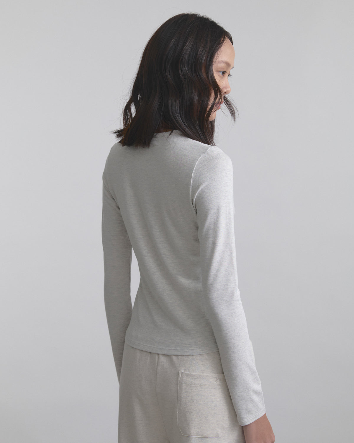 Wardrobe II - AMR Slim Fit V-neck Long Sleeve in Grey