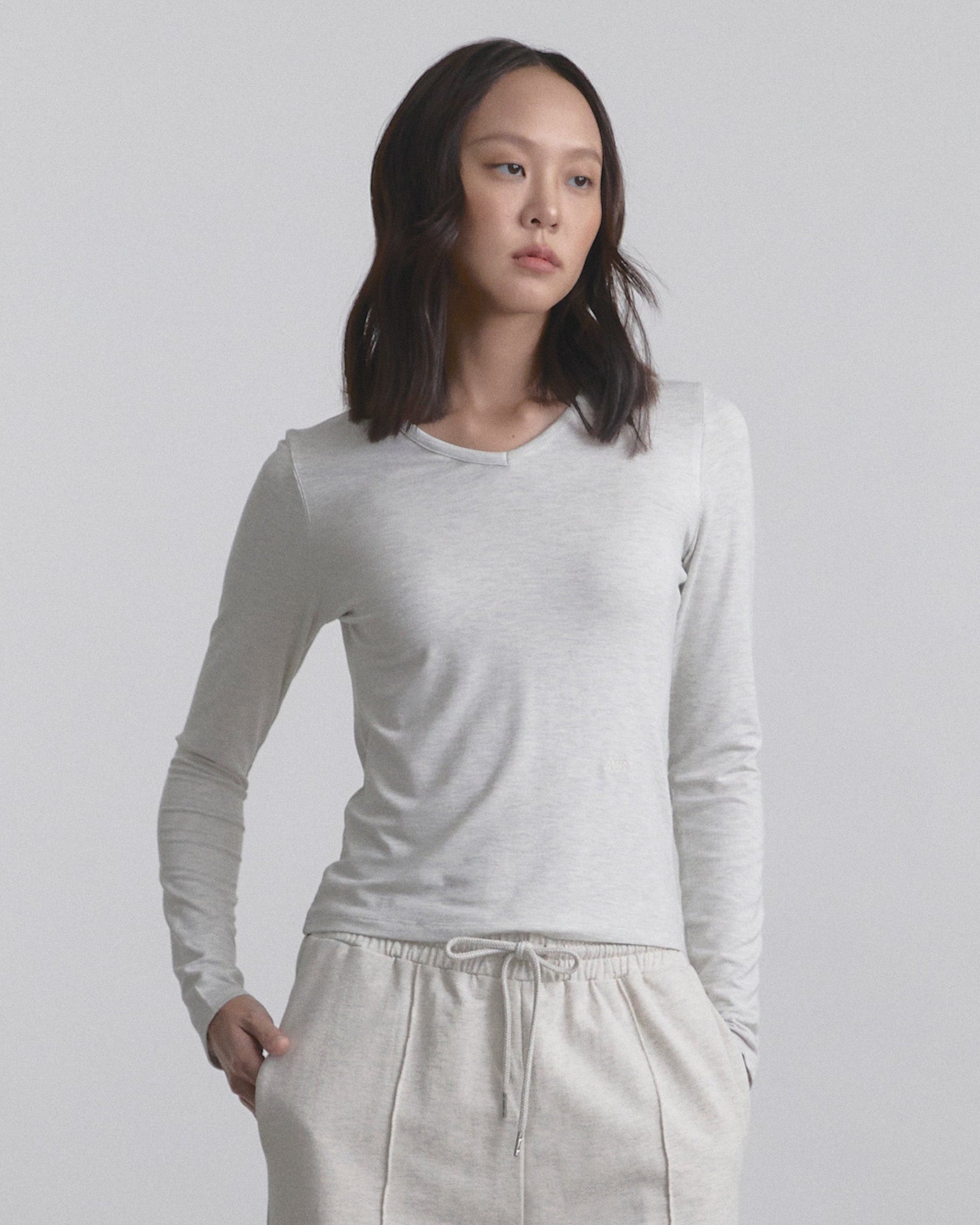 Wardrobe II - AMR Slim Fit V-neck Long Sleeve in Grey