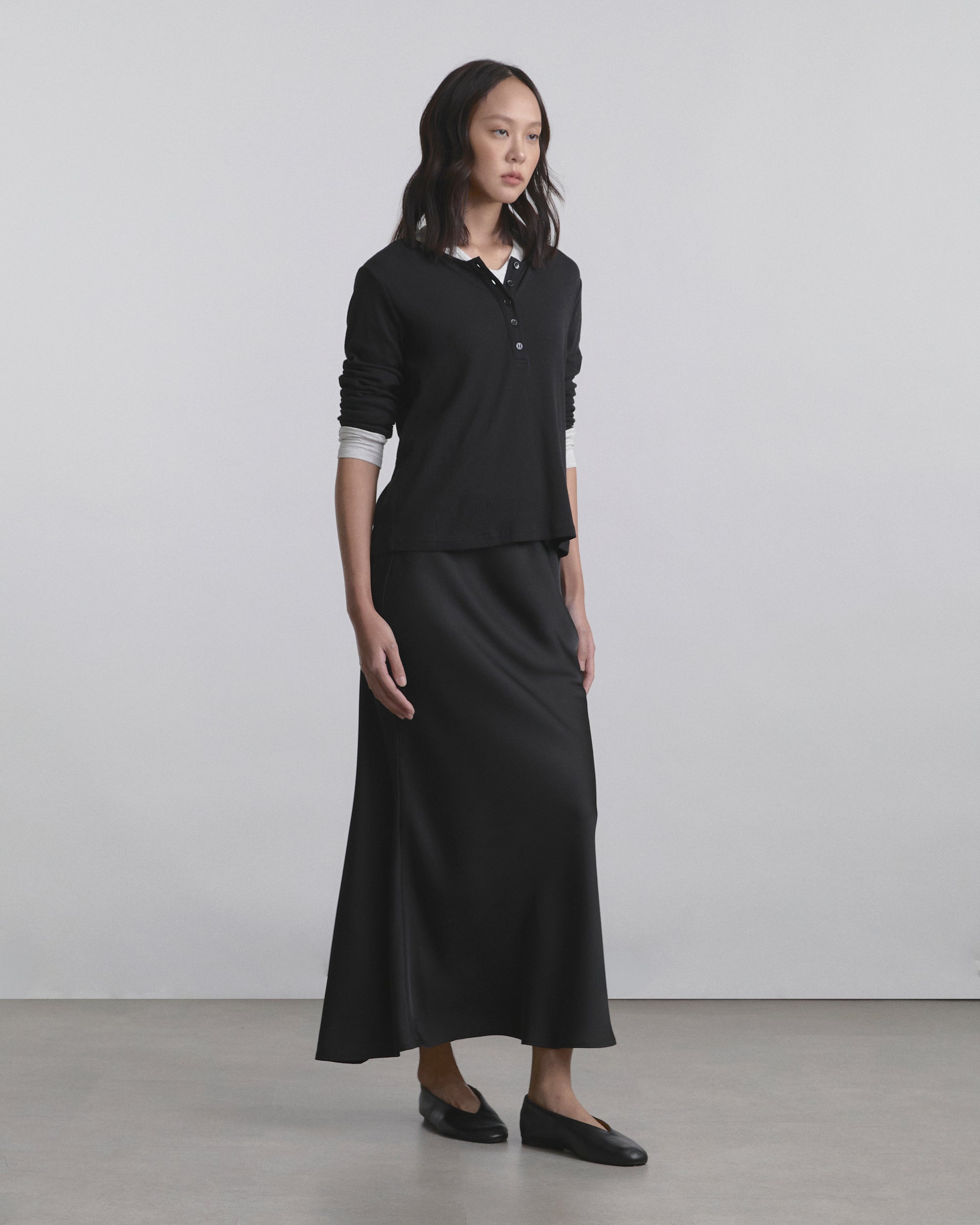 Wardrobe I - AMR Lightweight Cotton Long-sleeve Henley in Black