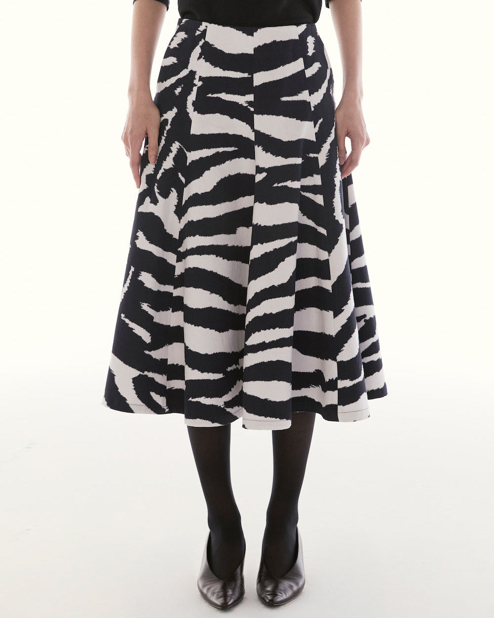 Le Fauve - AMR Animal Print Midi Skirt in Print