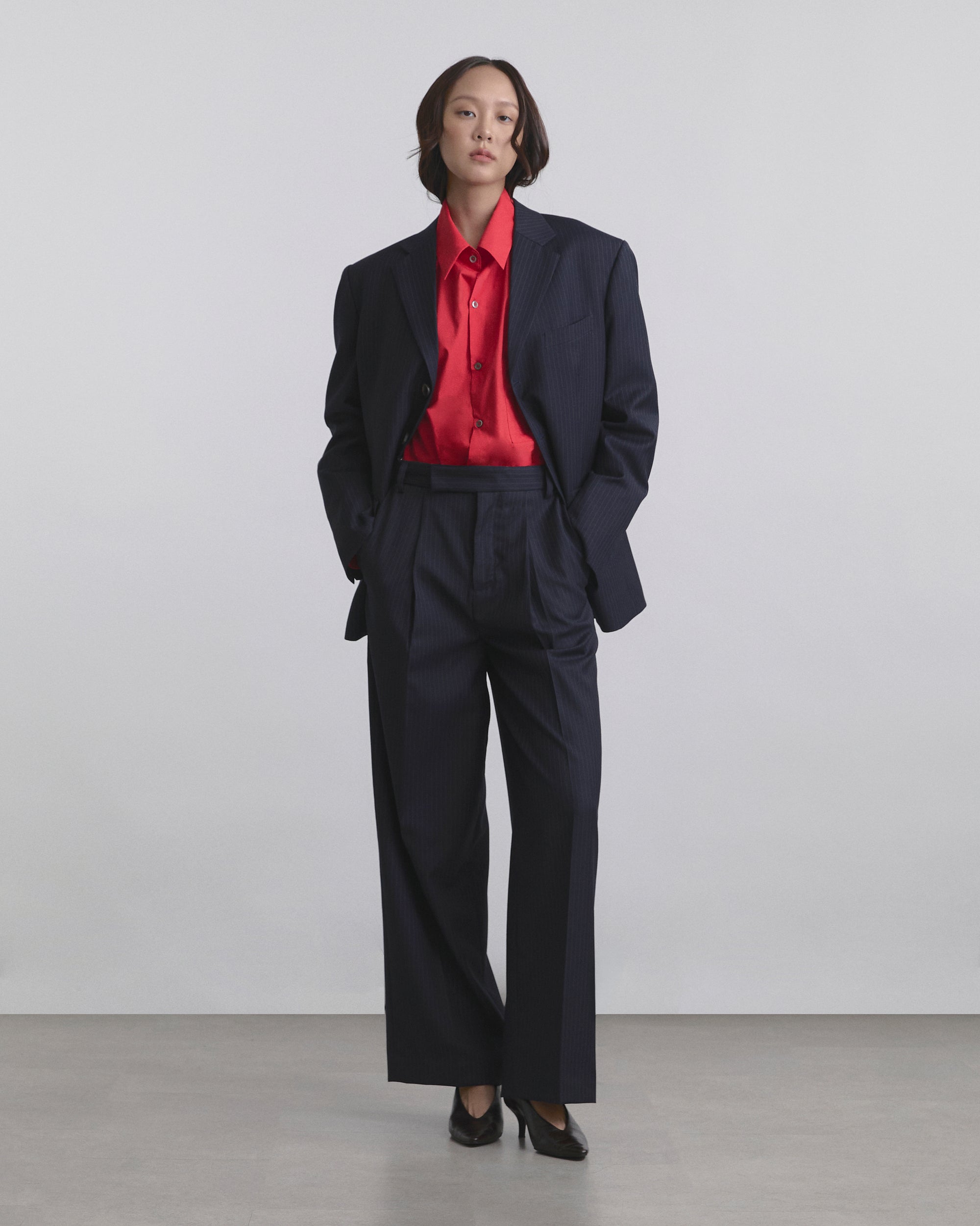 Wardrobe I - AMR Wide-Leg Single-Pleated Trousers in Navy Blue Stripe