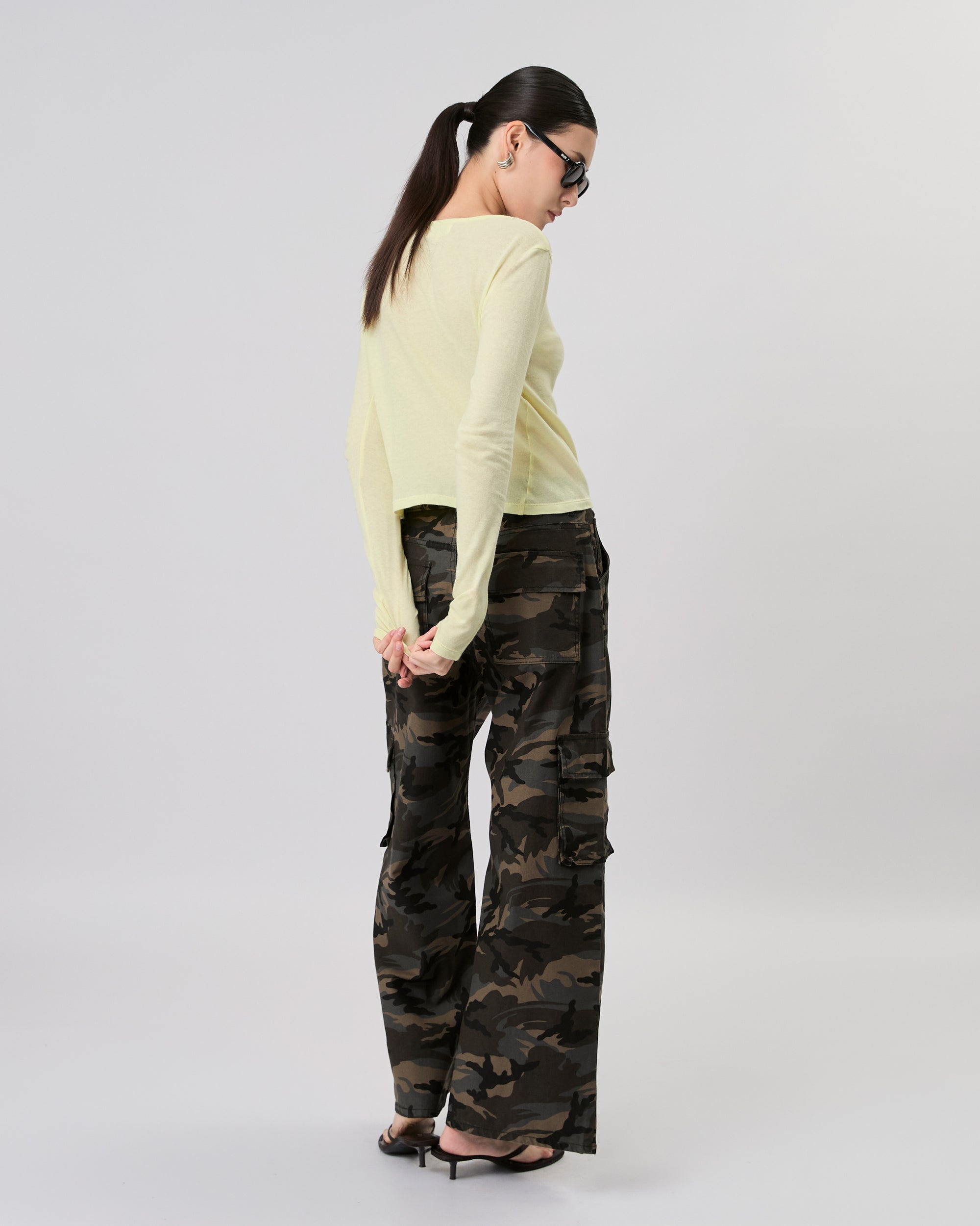 New Urban Drop - Baggy Cargo - Camo in Camouflage Green