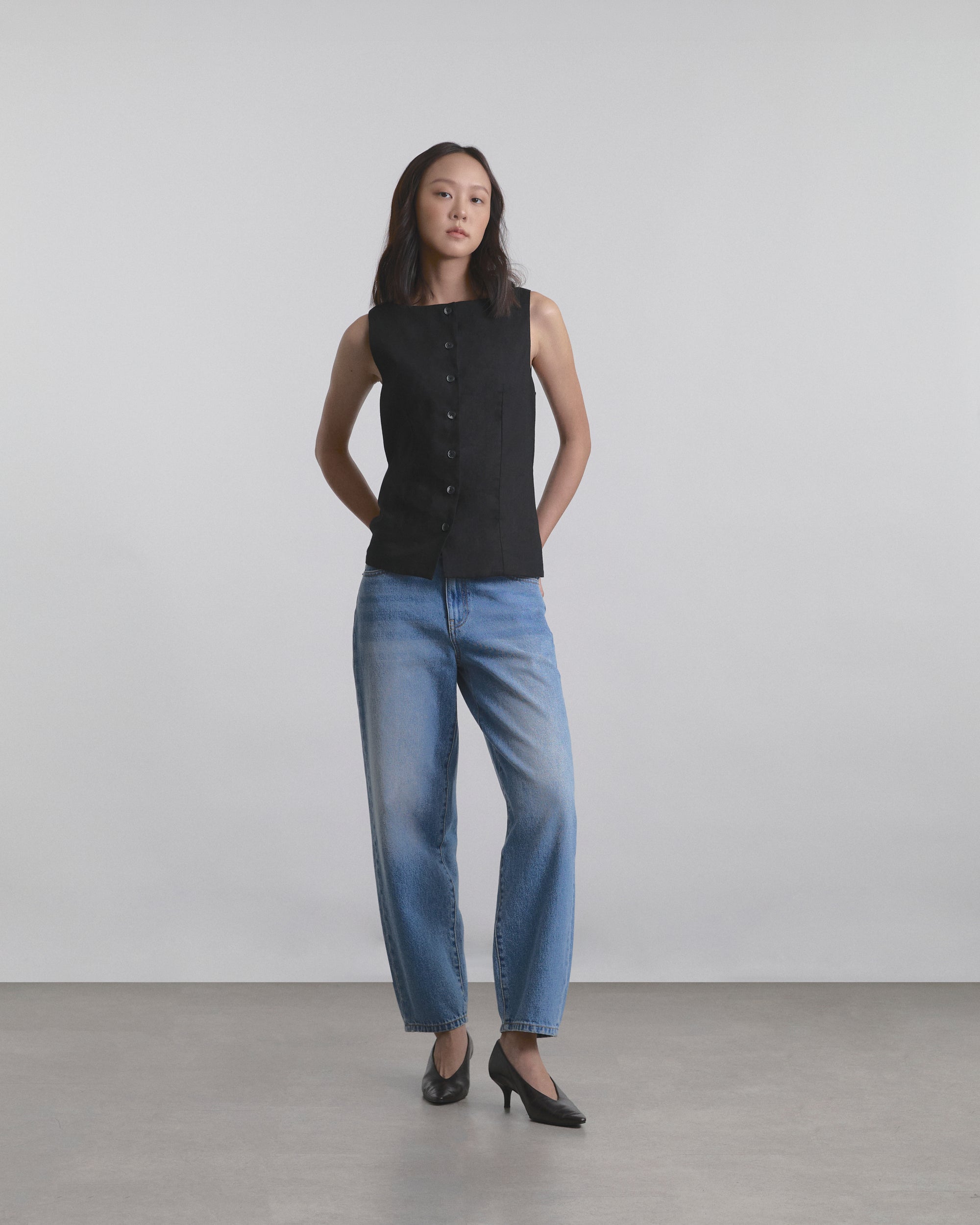 Wardrobe I - AMR Scoop-Neck Tank Vest in Black
