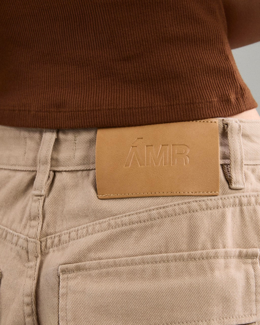 AMR DE SAISON - AMR Cargo Shorts Stone Wash with Bleach in Beige