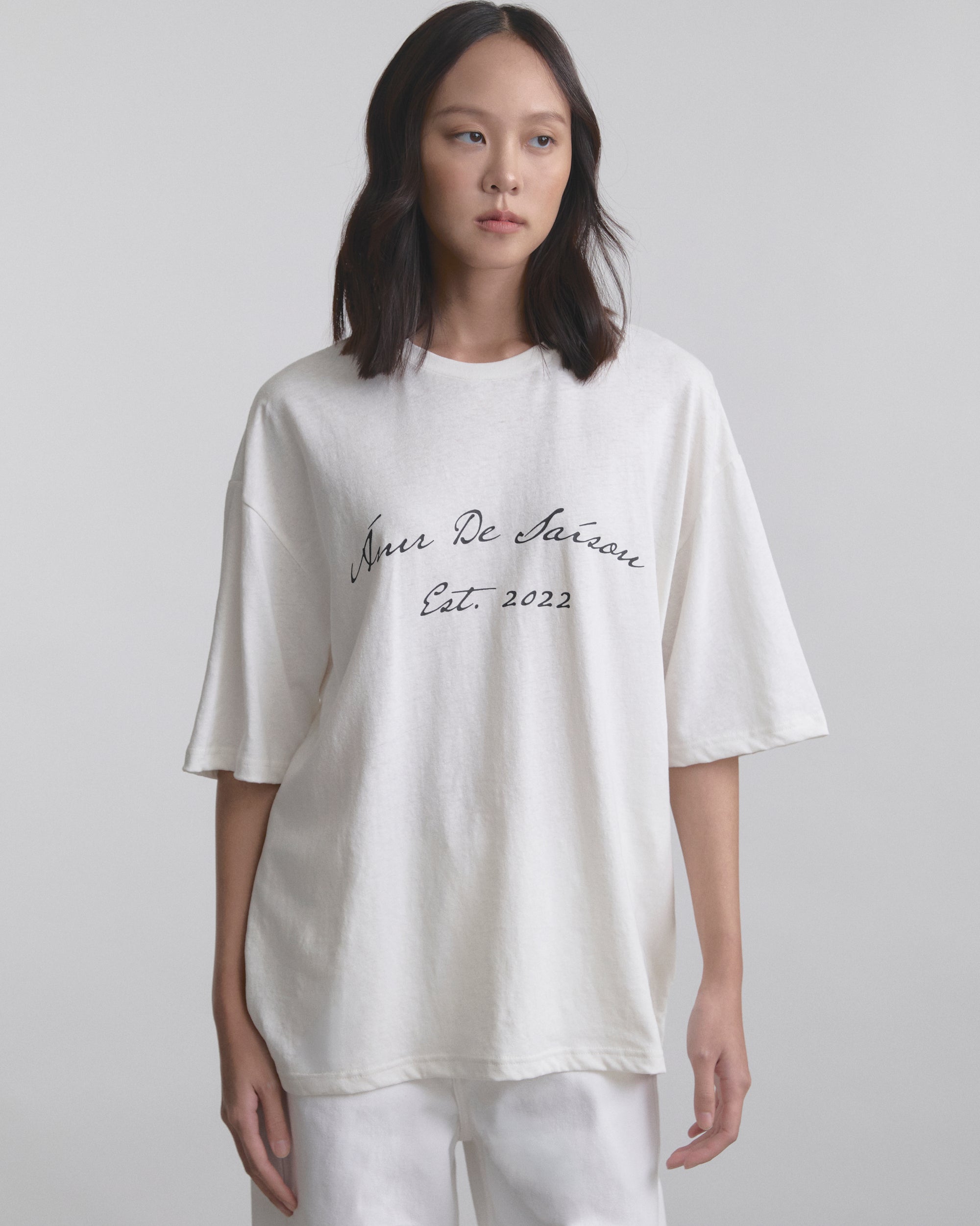 Wardrobe I - AMR Hand Writing Logo Hemp Box Fit T-Shirt in Off White