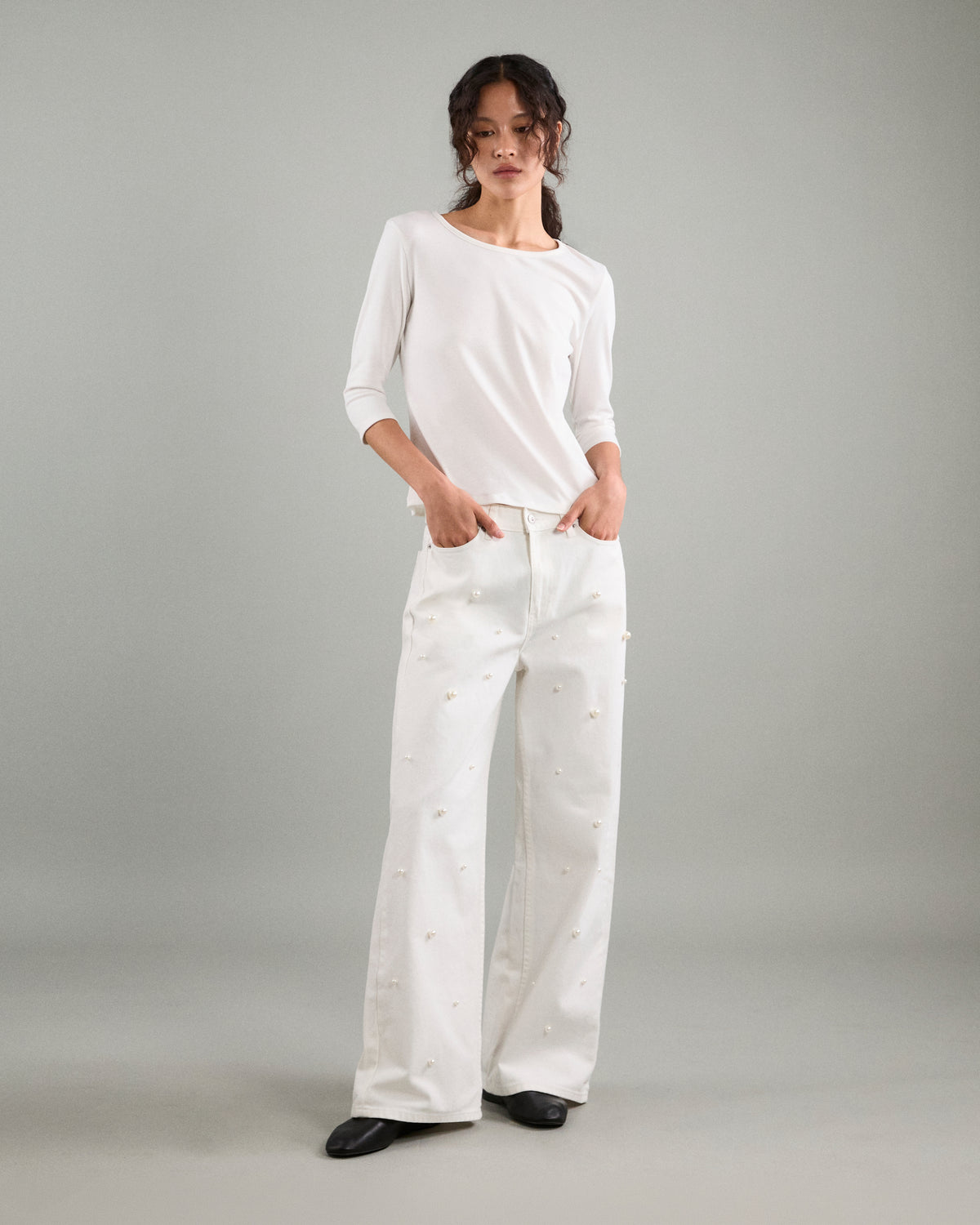 AMR Handcrafted - AMR 90s Baggy Jeans Pearl Hand Embroidery in White