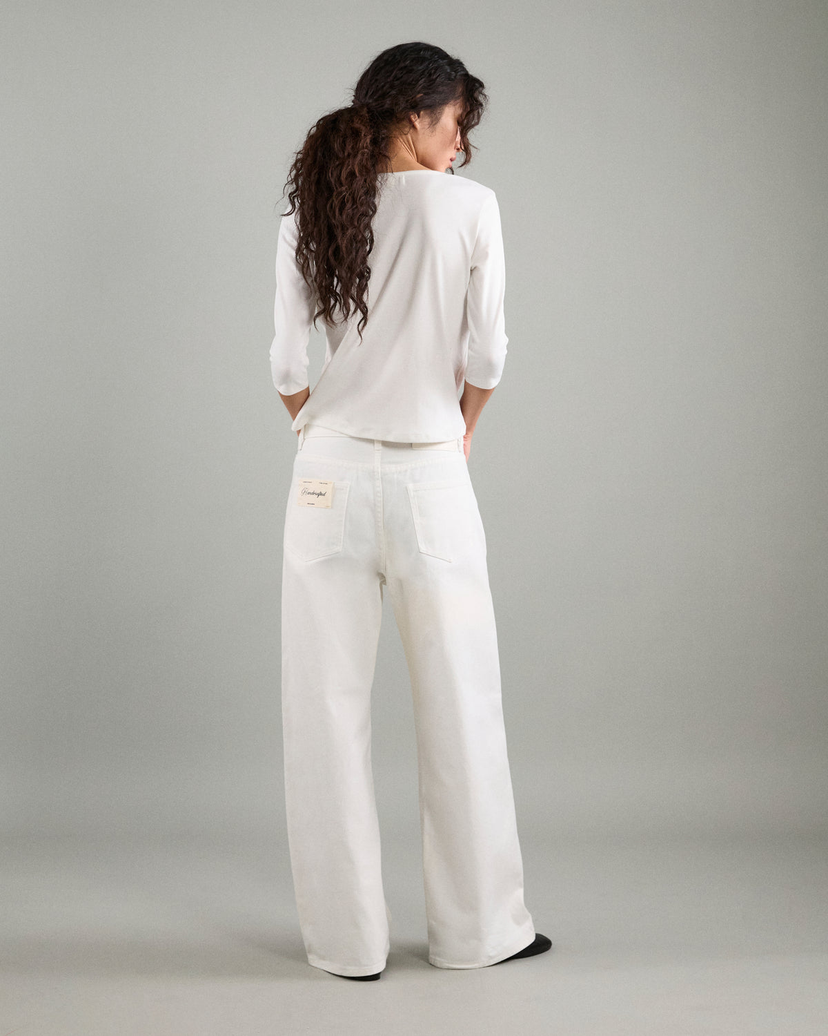 AMR Handcrafted - AMR 90s Baggy Jeans Pearl Hand Embroidery in White
