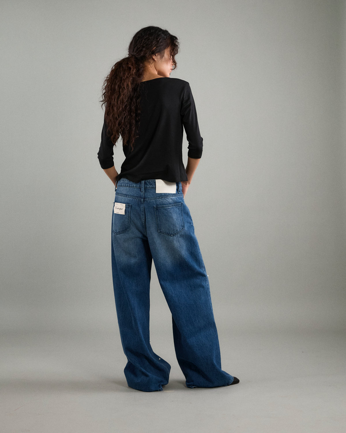 AMR Handcrafted - AMR 90s Baggy Jeans Pearl Hand Embroidery in Dark Blue Wash