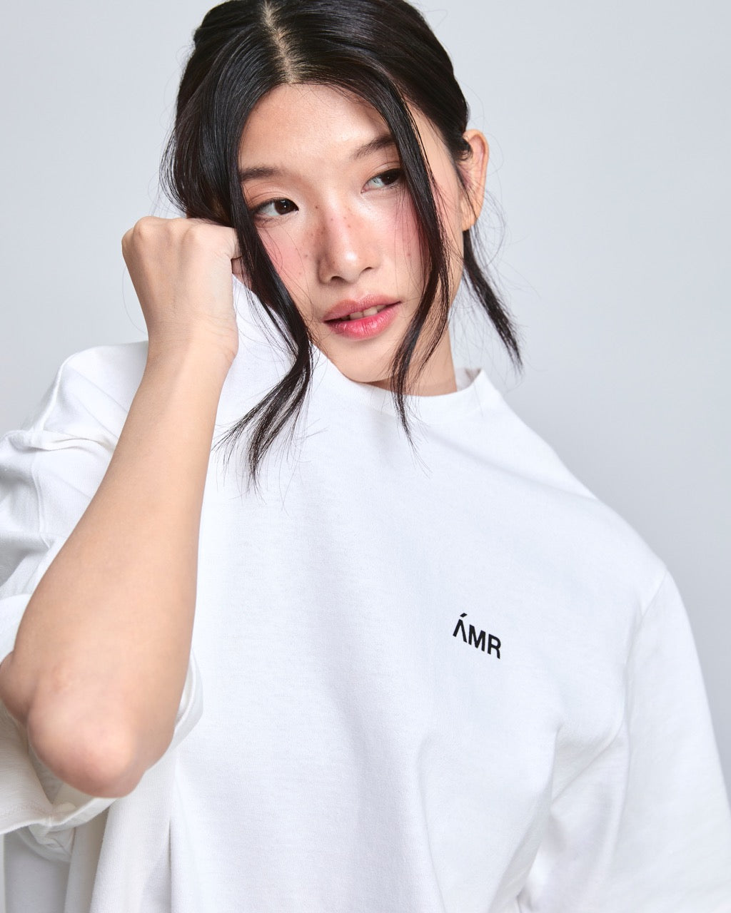 En Couleurs - AMR DE SAISON Bold T-Shirt in White
