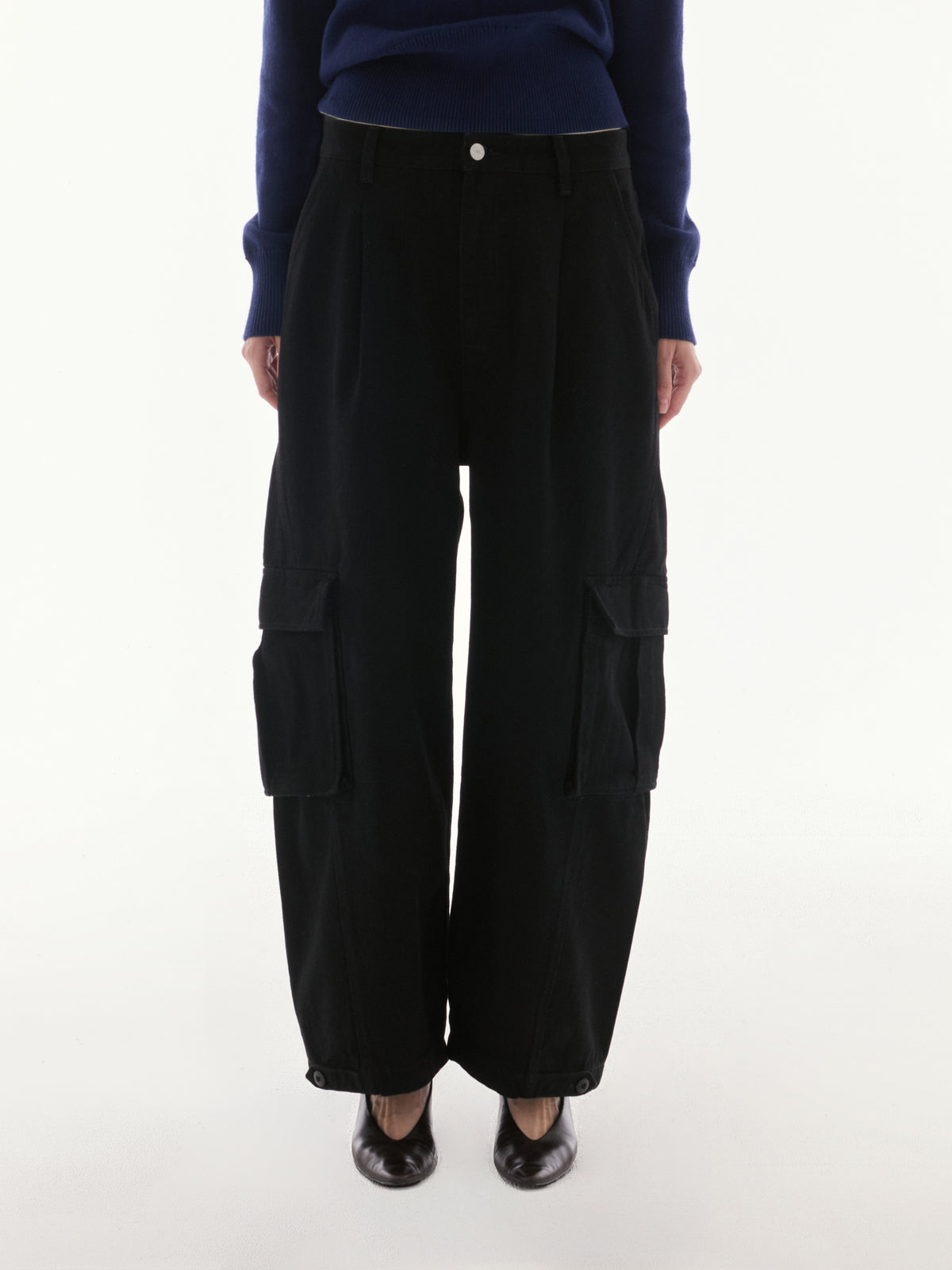 Wardrobe lll - AMR Barrel Cargo Pants in Black