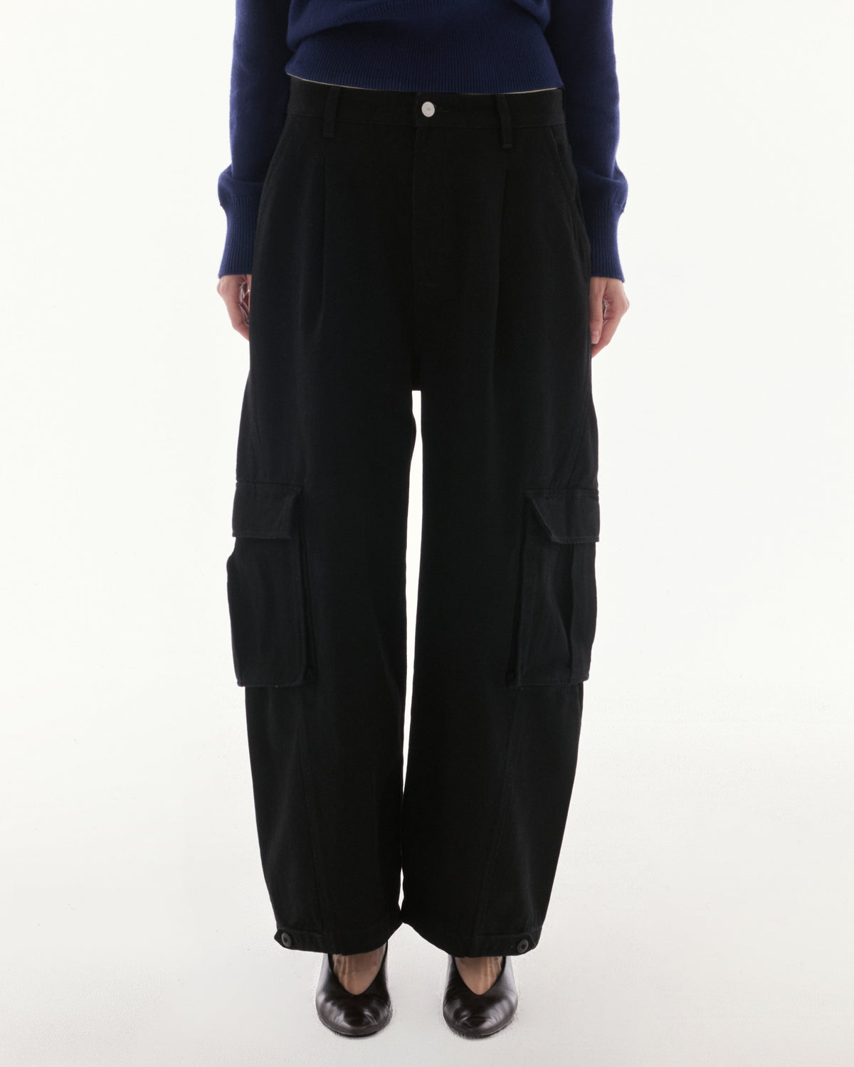 Wardrobe lll - AMR Barrel Cargo Pants in Black