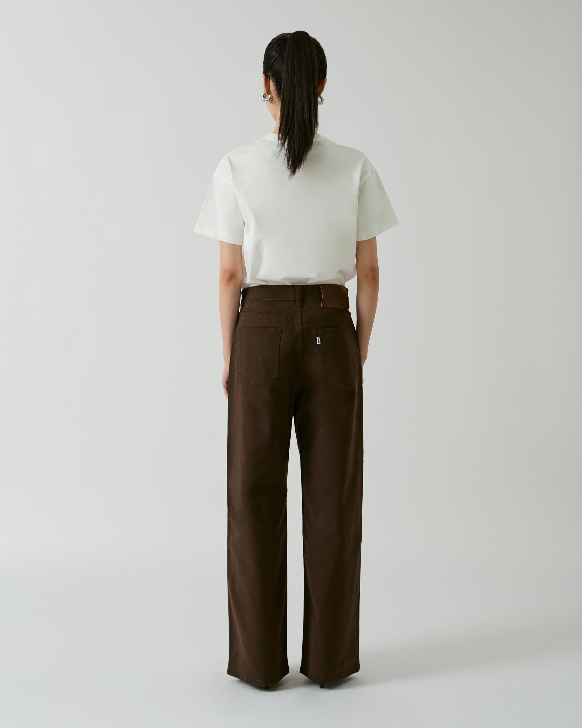 Homecoming - 90s Baggy Jeans in Dark Brown