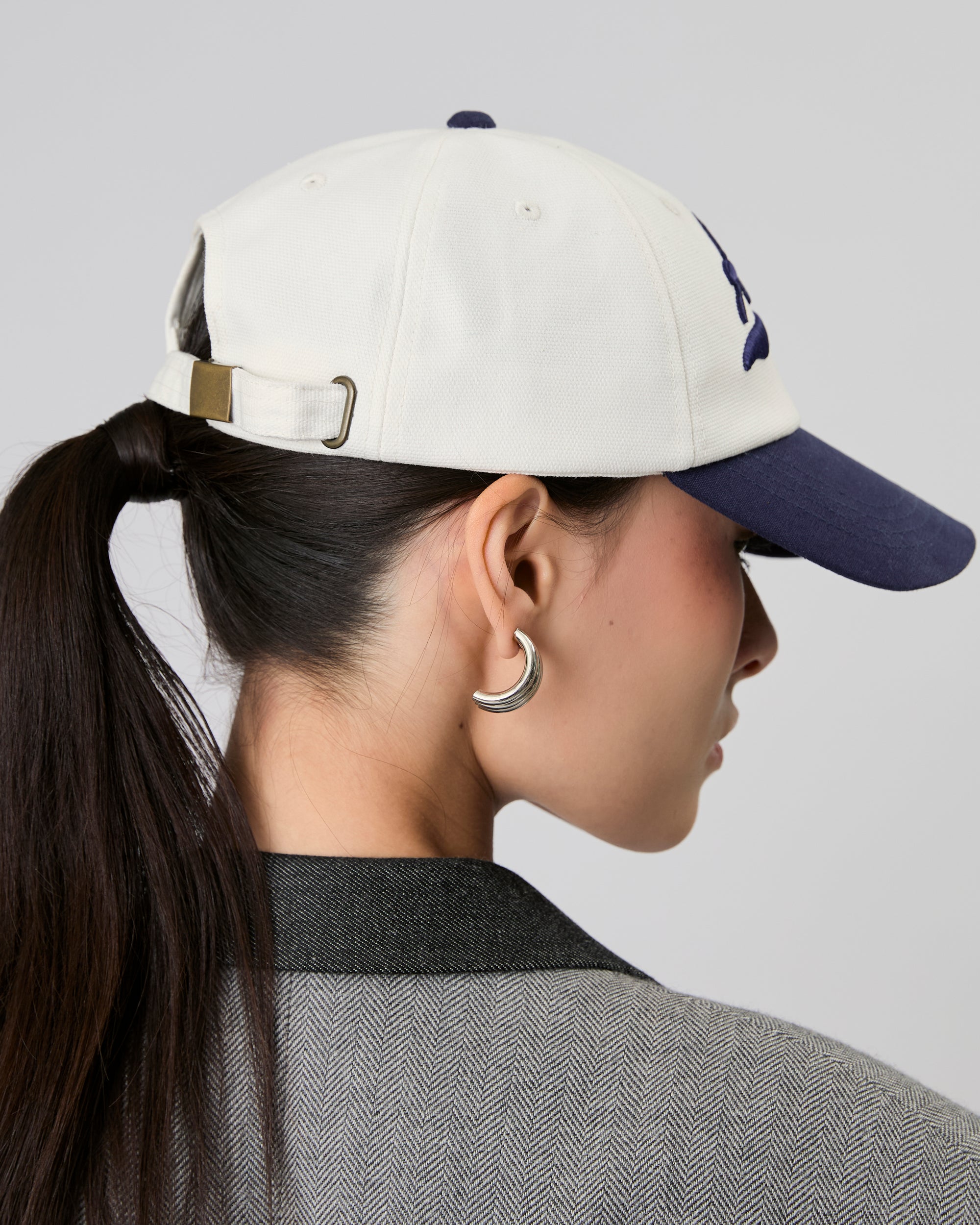 New Urban Drop - AMR LA Cap in White Navy