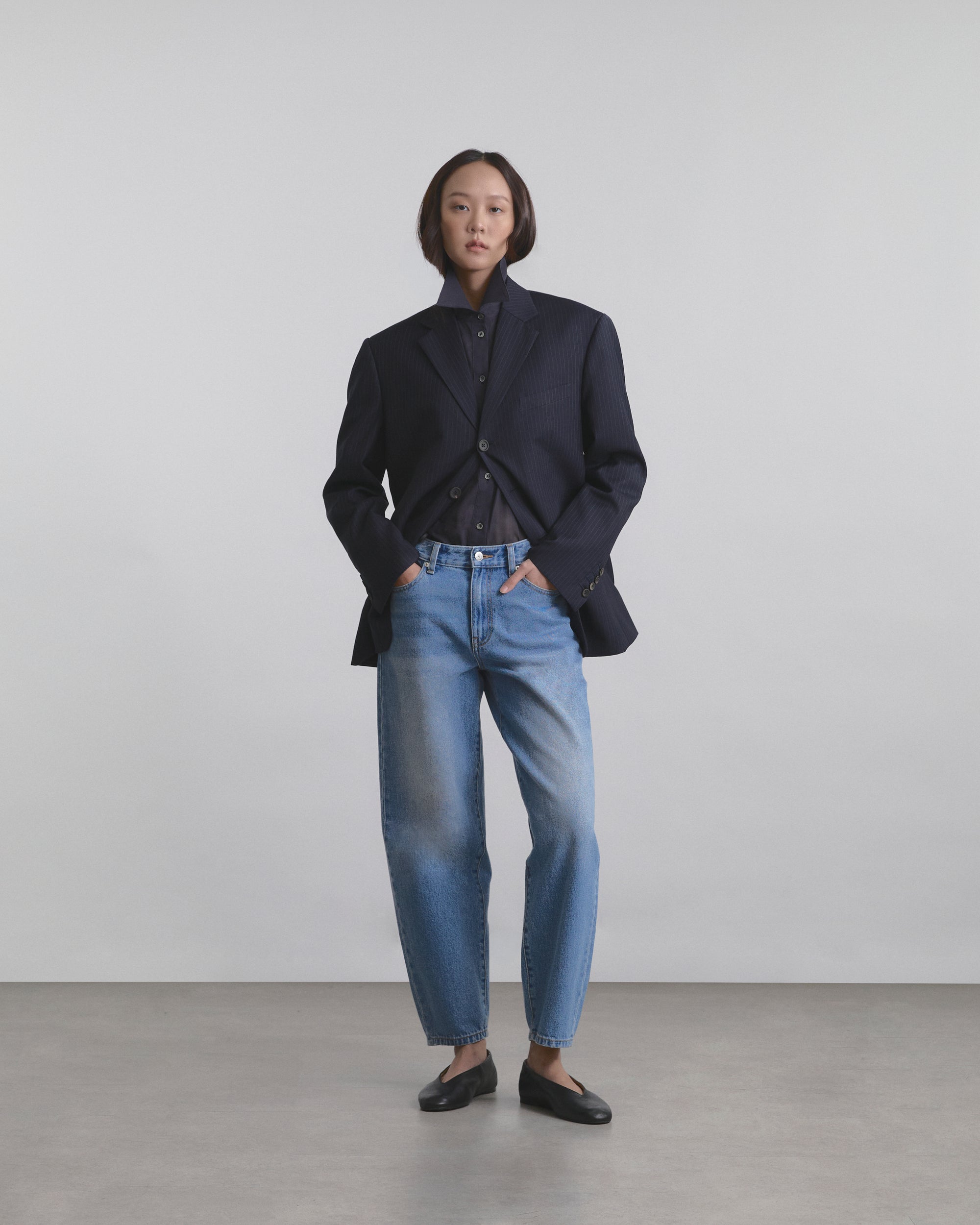 Wardrobe I - AMR Single-Breasted Blazer in Navy Blue Stripe