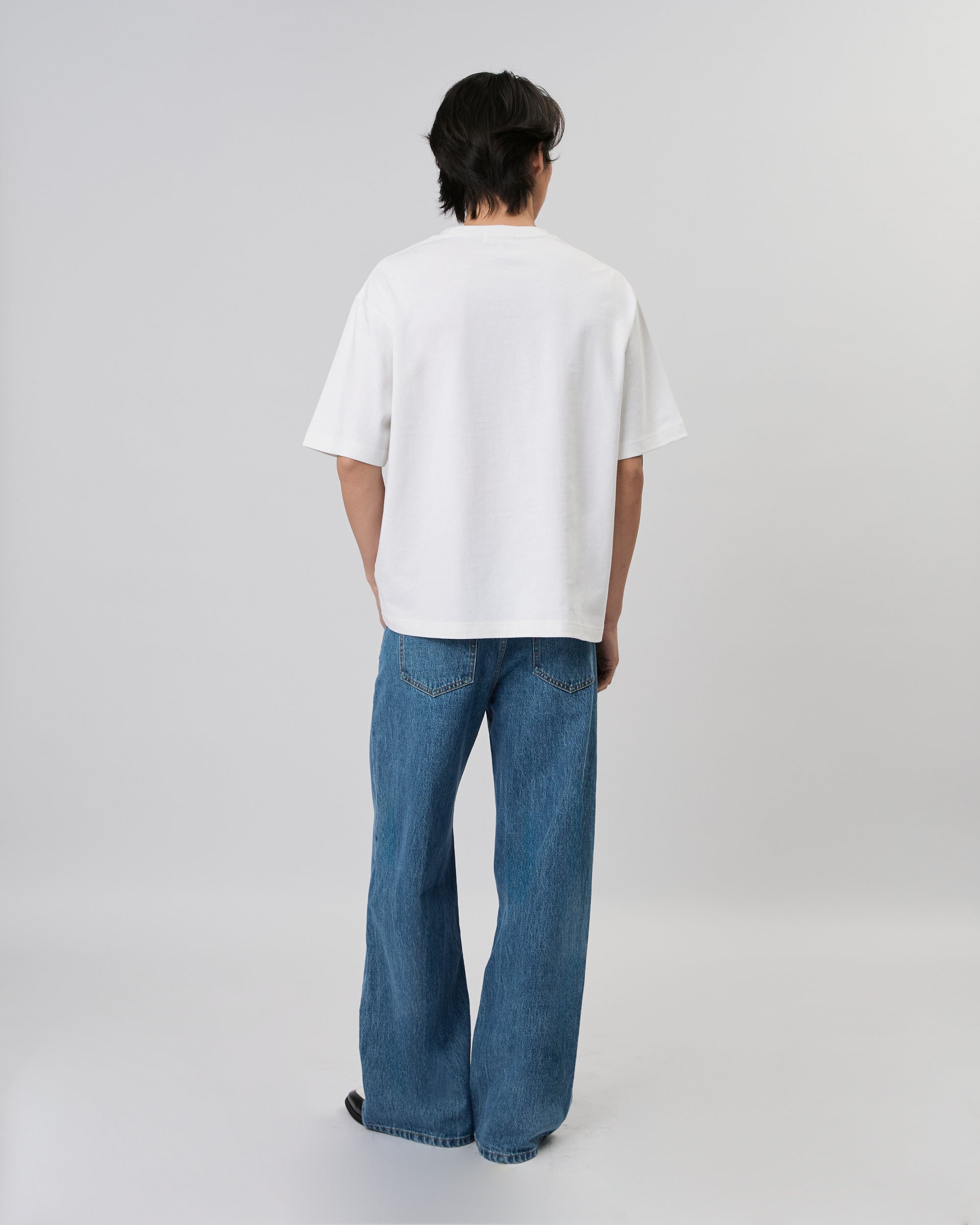 New Urban Drop - AMR Brush Logo Oversized T-Shirt in White