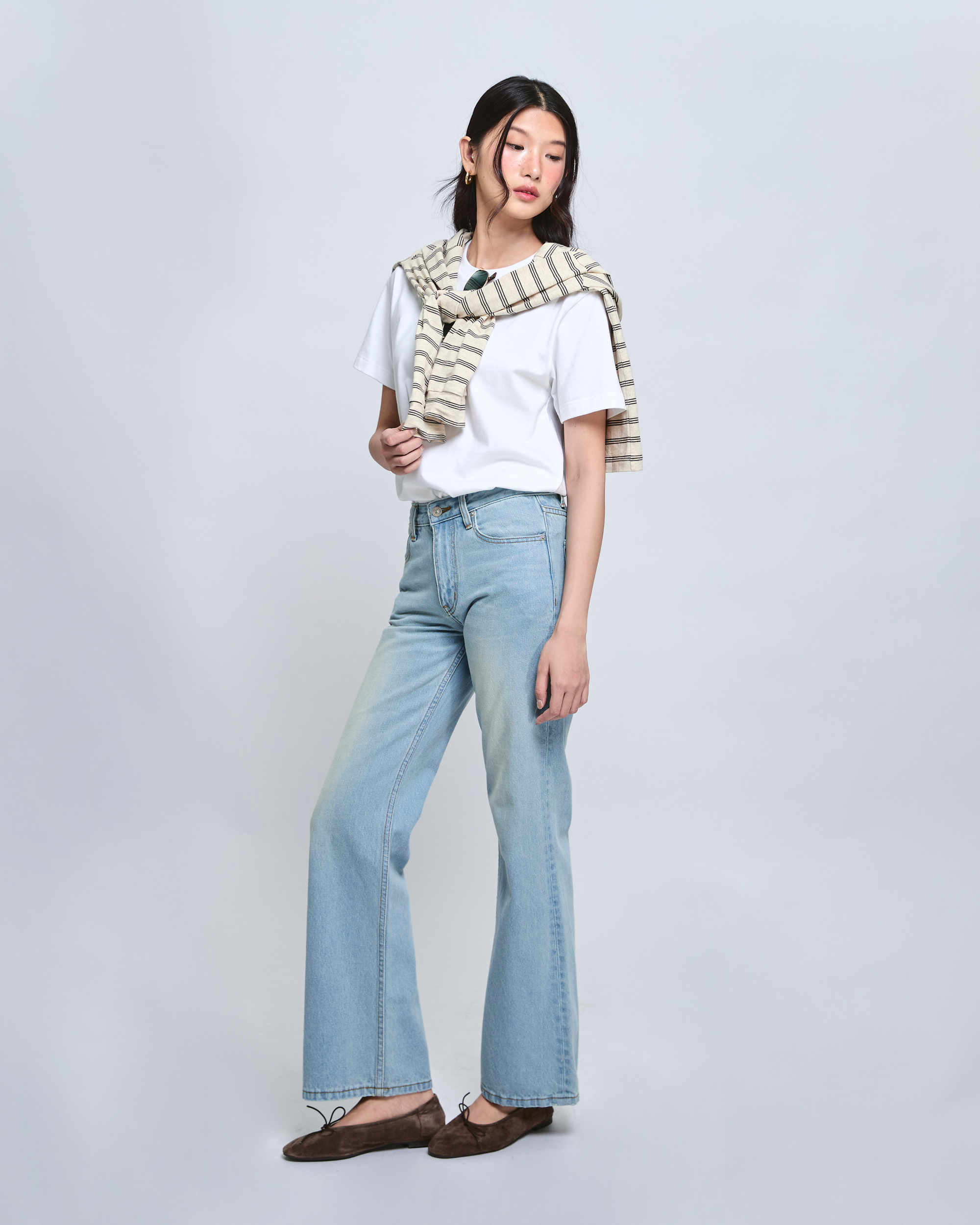 En Couleurs - AMR Low Rise Bootcut Jeans (Women) in Light Blue Wash
