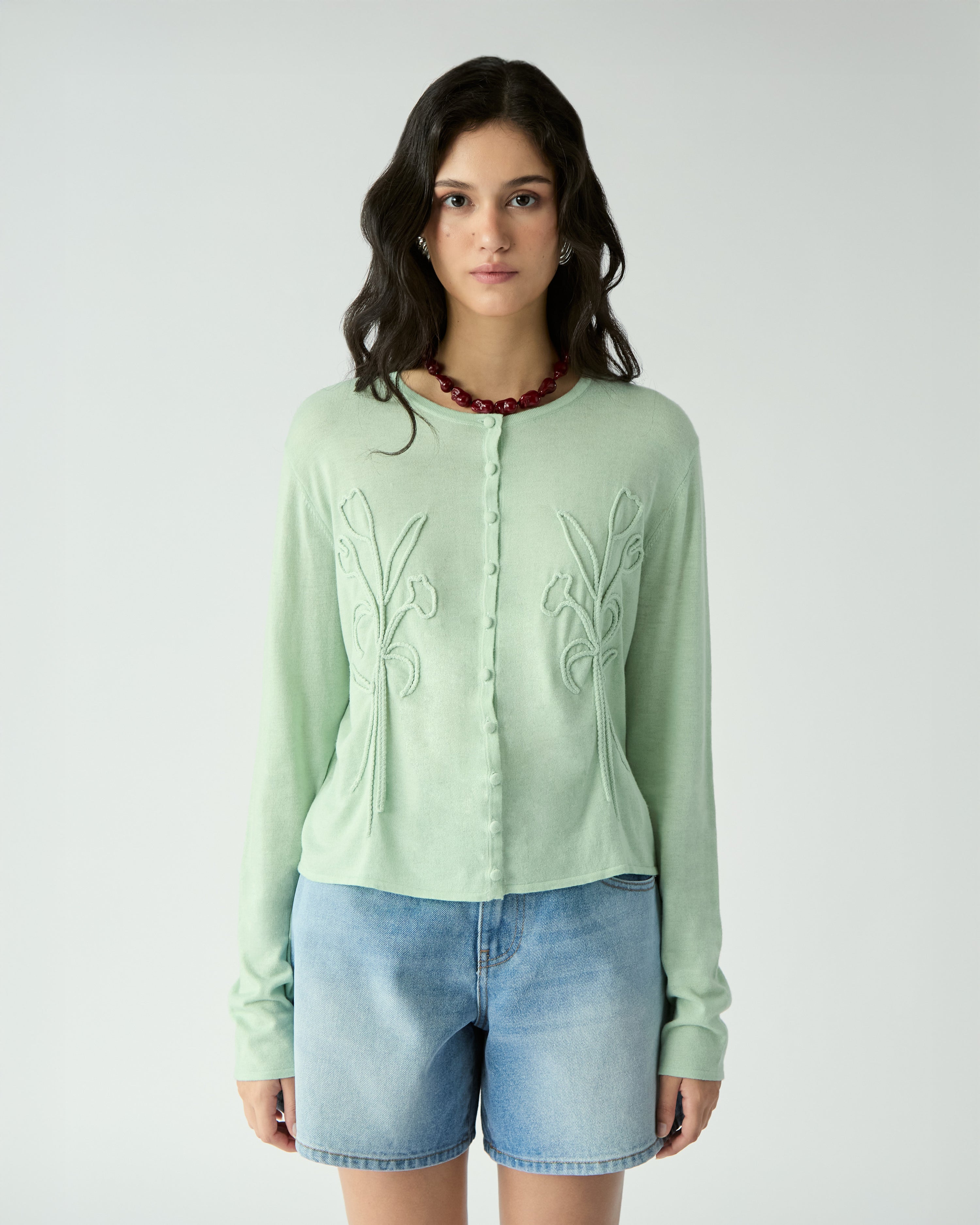Le soleil d'été - AMR Embroidered Floral Cardigan in Light Green