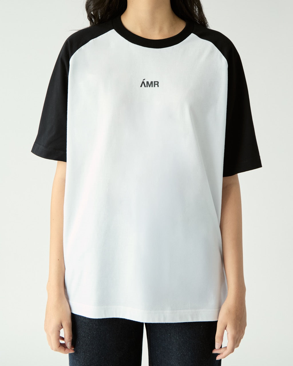 Decouvrir - AMR Contrast Raglan T-Shirt in White Black