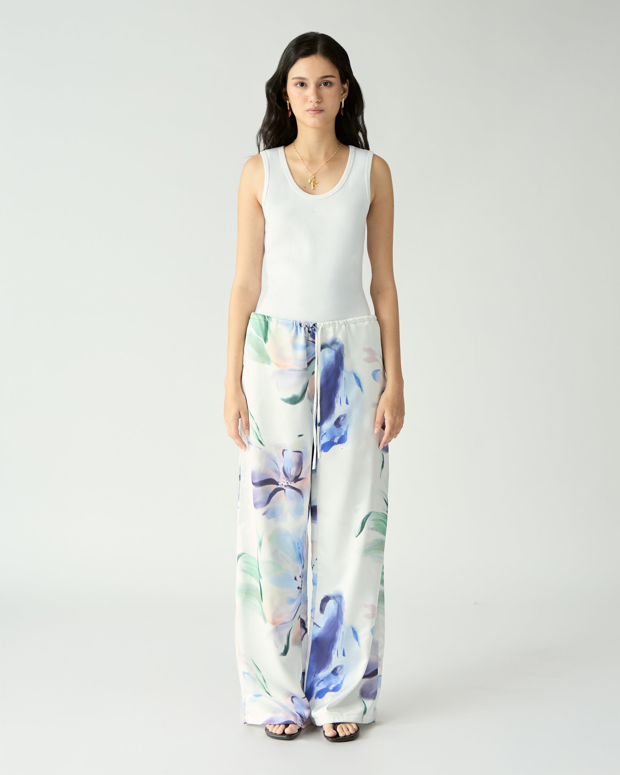 Le soleil d'ete - Drawstring Satin Trousers in Abstract Floral