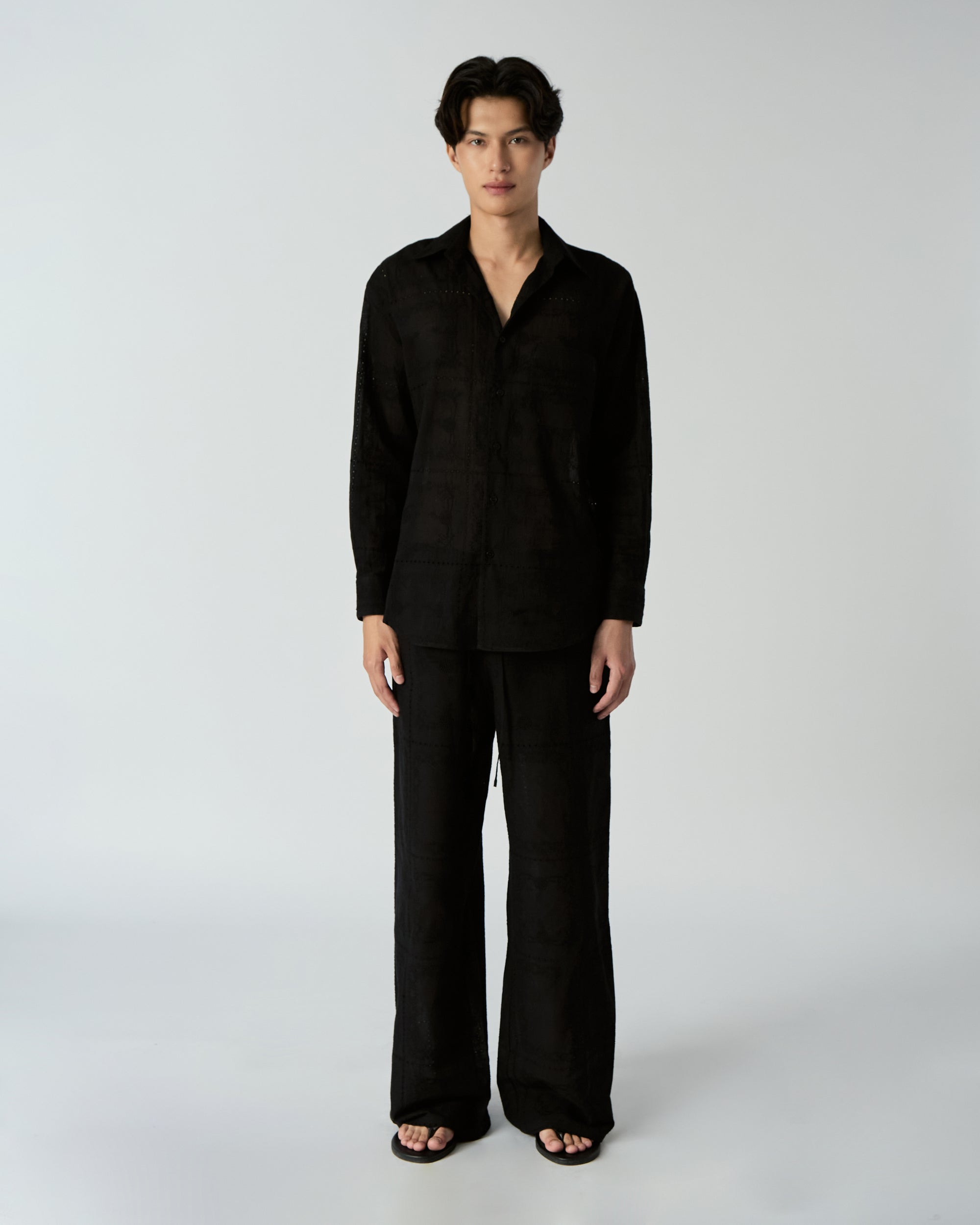 Le soleil d'ete - Embroidered Oversized Shirt in Black