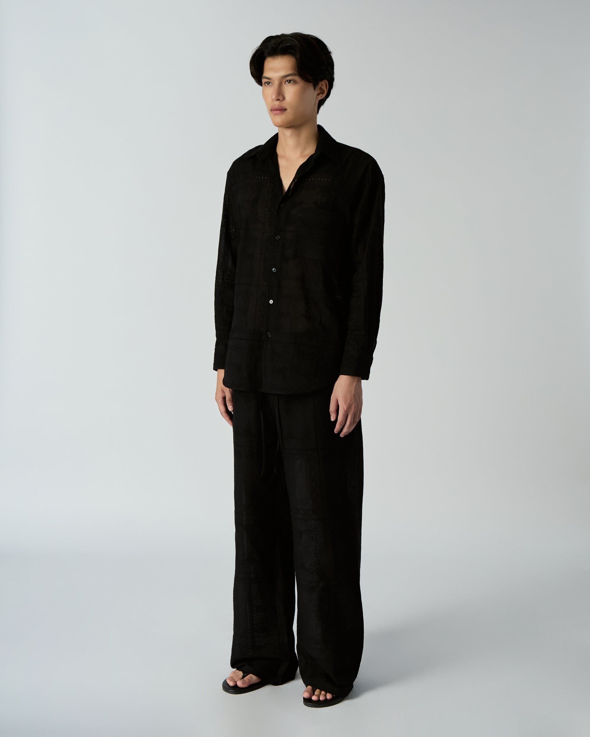 Le soleil d'ete - Embroidered Oversized Shirt in Black