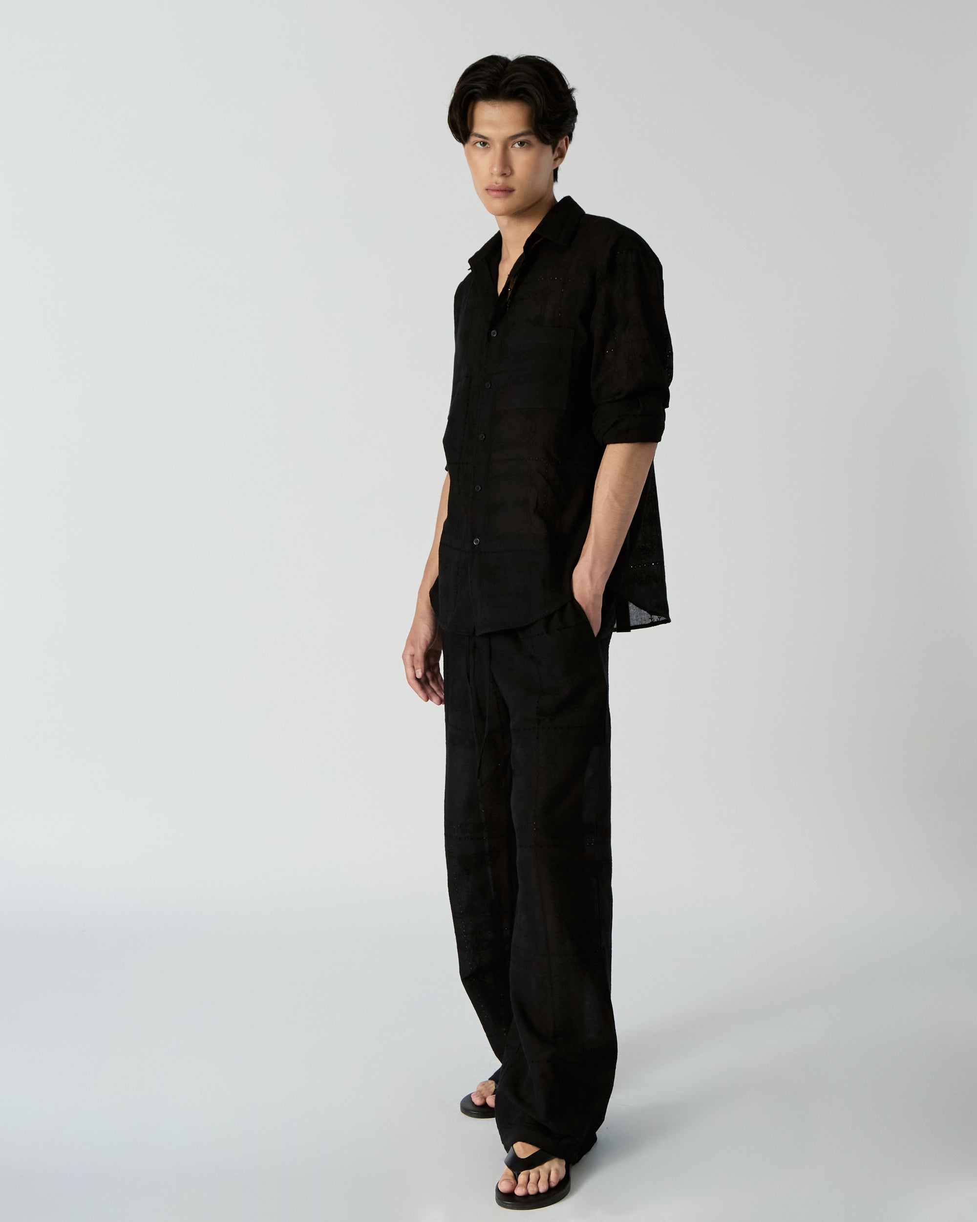 Le soleil d'ete - Embroidered Oversized Shirt in Black