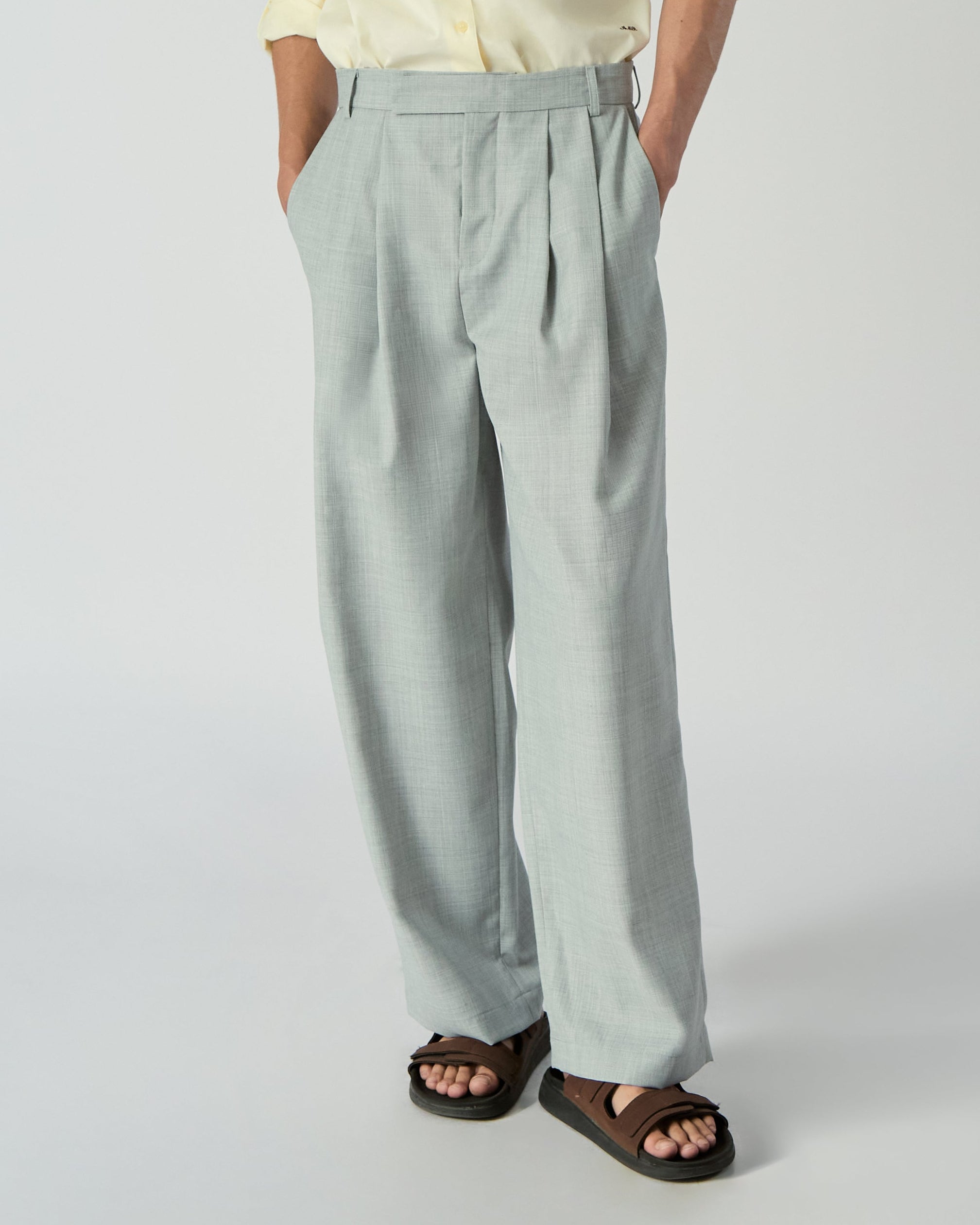 Le soleil d'été - Double Pleated Trousers in Light Grey