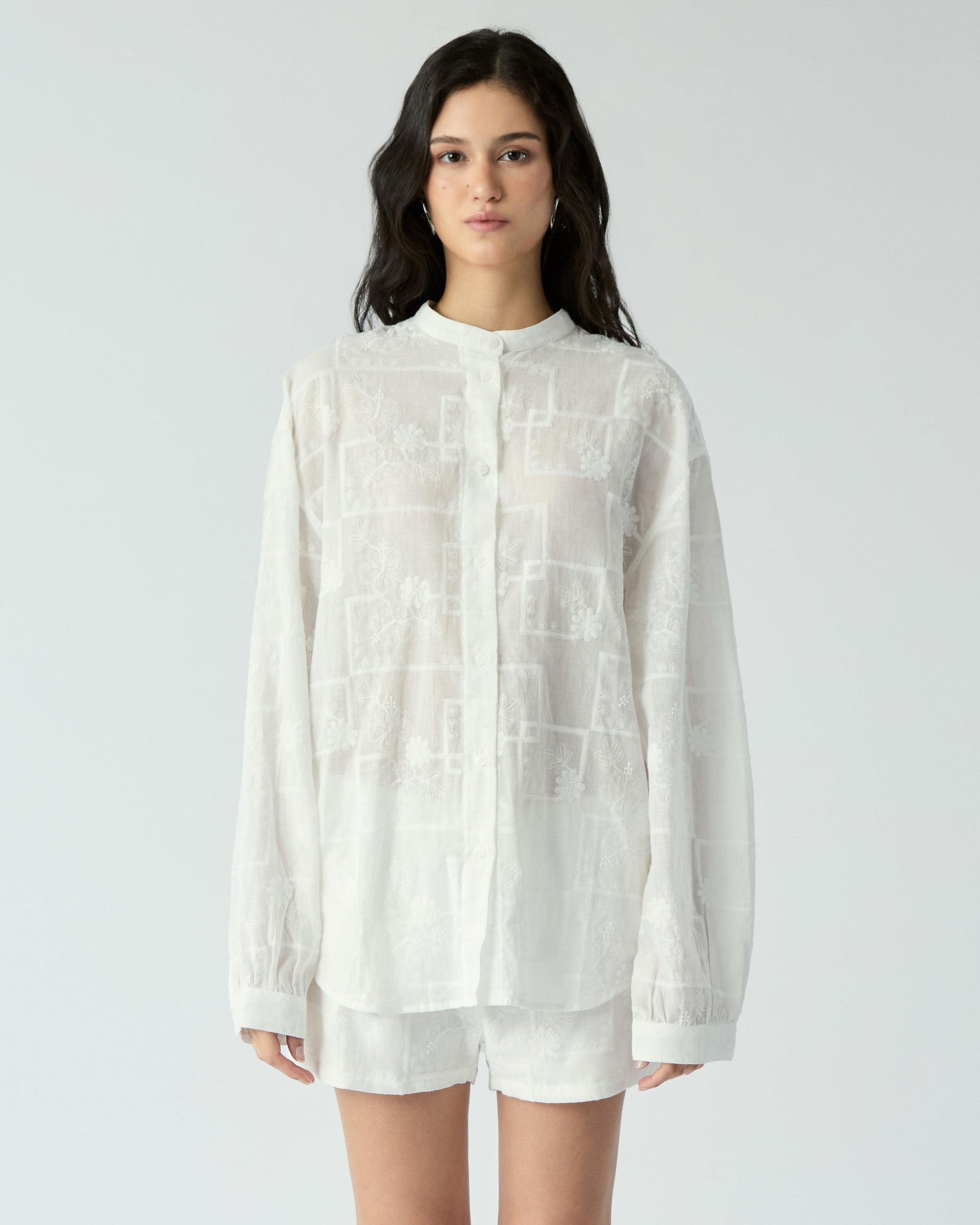 Le soleil d'ete - Grandad Embroidered Shirt in White