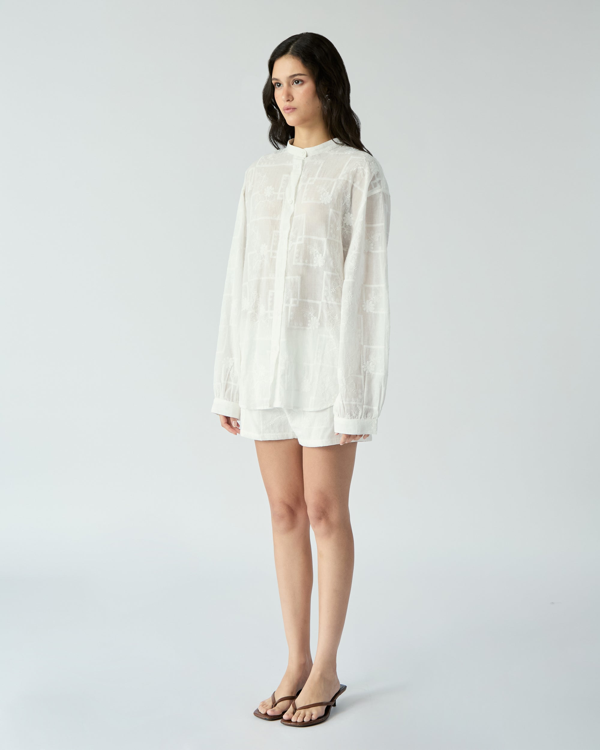 Le soleil d'ete - Grandad Embroidered Shirt in White