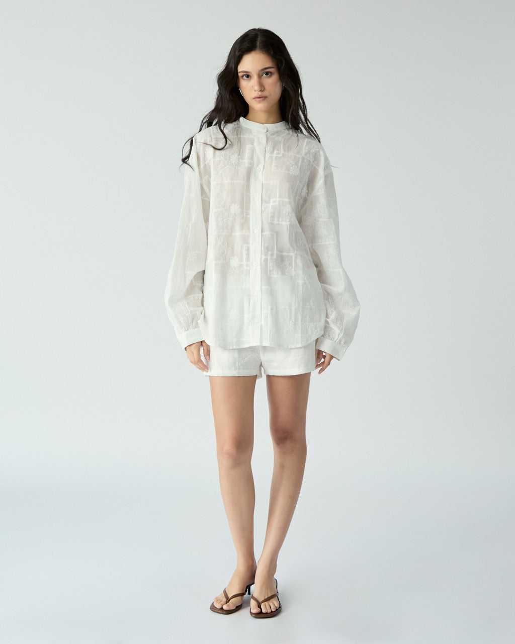 Le soleil d'ete - Embroidered Cotton Shorts in White