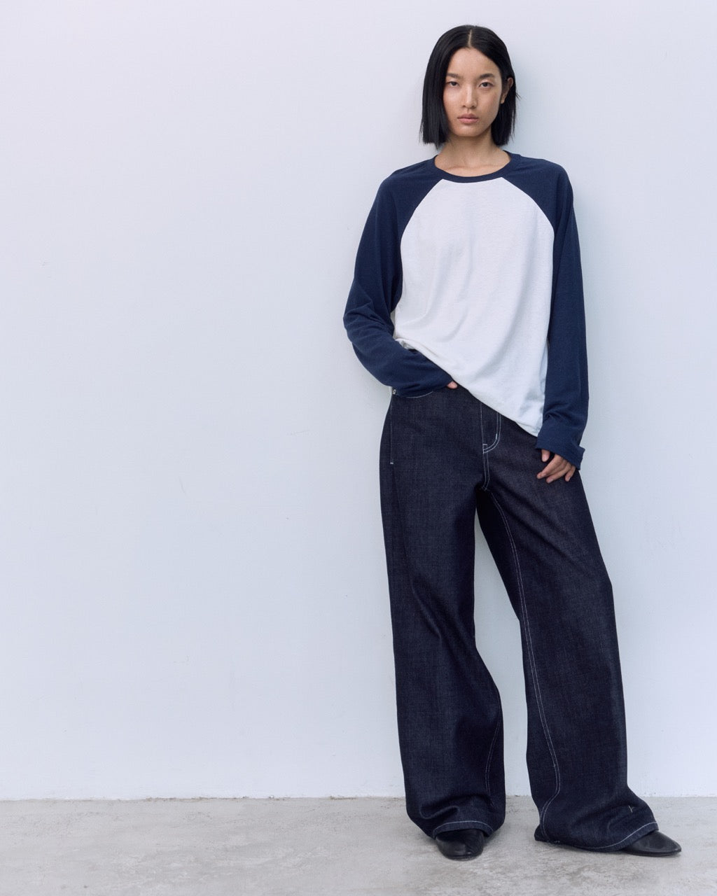 Wardrobe II - AMR 90s Baggy Jeans in Dark Blue (Blue Stitch)