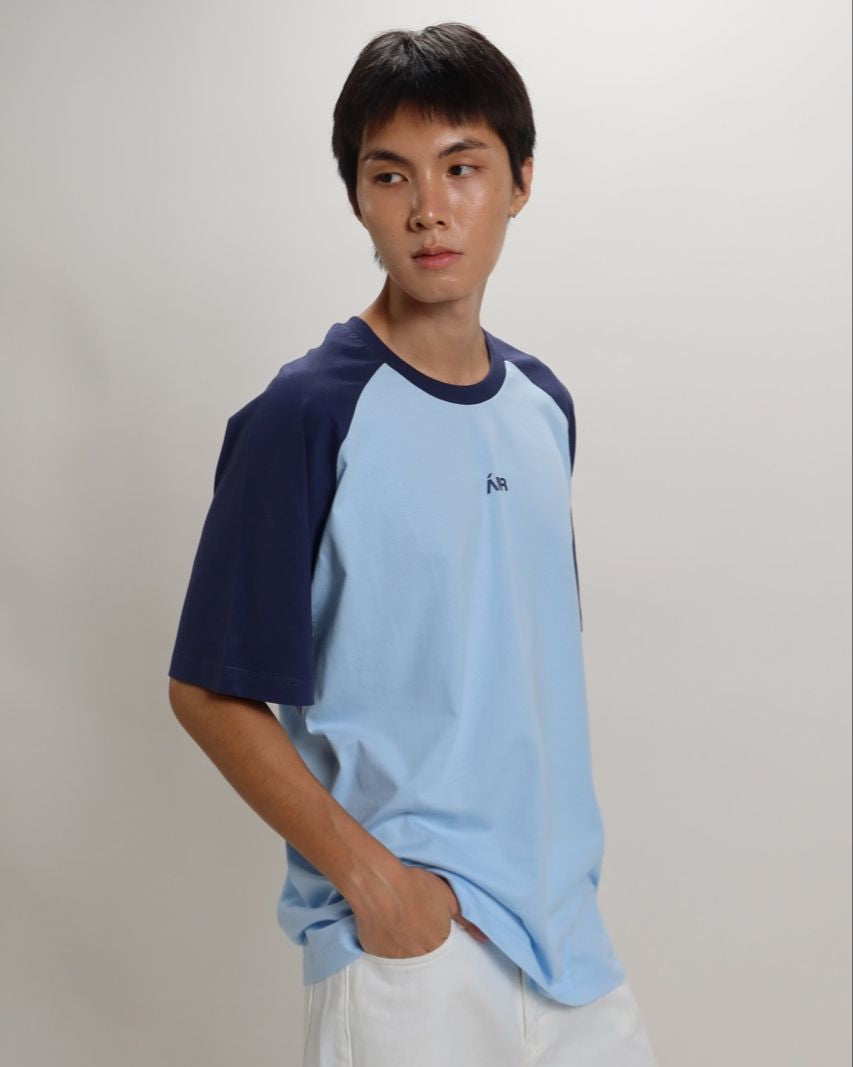 Decouvrir - AMR Contrast Raglan T-Shirt in Blue Navy